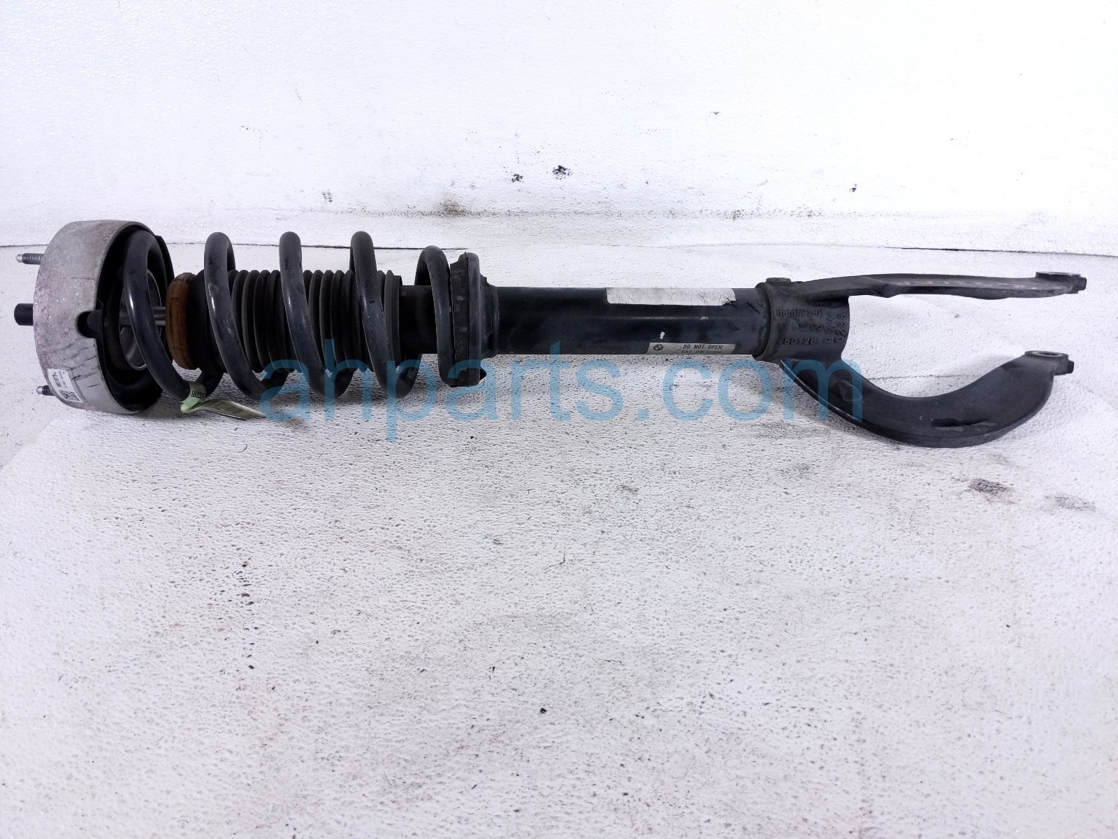 2018 BMW X5 Front Passenger Strut Absorber + Spring 37106875084 Replacement 2018 BMW X5 Front Passenger Strut Absorber + Spring 37106875084 Replacement thumbnail
