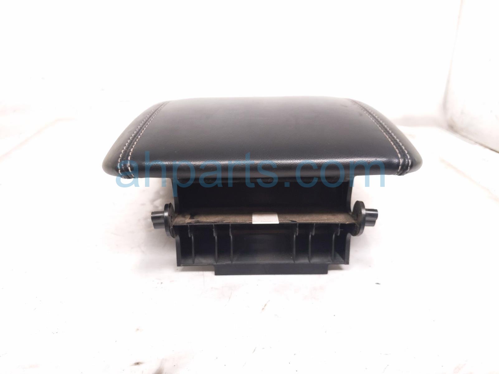 2020 Ford Explorer Center Console Lid/armrest Black LB5Z 7806024 CB Replacement 2020 Ford Explorer Center Console Lid/armrest Black LB5Z 7806024 CB Replacement thumbnail