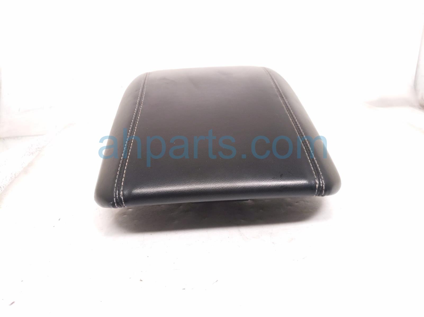 2020 Ford Explorer Center Console Lid/armrest Black LB5Z 7806024 CB Replacement 2020 Ford Explorer Center Console Lid/armrest Black LB5Z 7806024 CB Replacement thumbnail