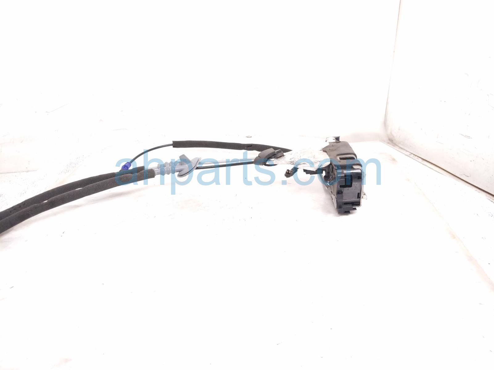 2020 Ford Explorer Rear Passenger Door Lock Actuator Latch MB5Z 78264A26 E Replacement 2020 Ford Explorer Rear Passenger Door Lock Actuator Latch MB5Z 78264A26 E Replacement thumbnail