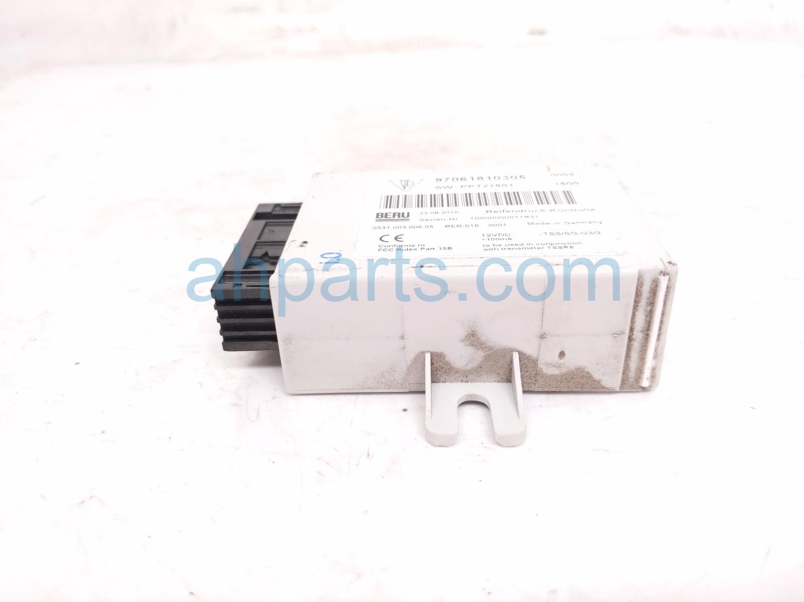 2011 Porsche Panamera Tpms Control Unit 970 618 103 05 Replacement 2011 Porsche Panamera Tpms Control Unit 970 618 103 05 Replacement thumbnail