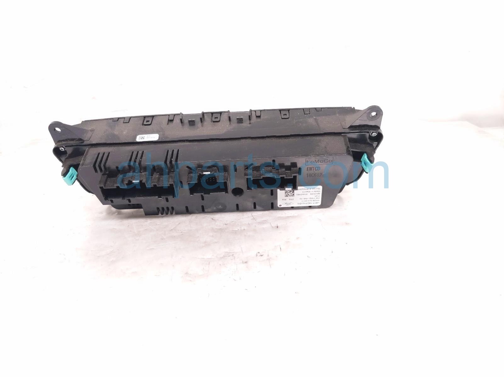 2020 Ford Explorer Temperature Climate Heater/ac Control(on Dash) LB5Z 19980 E Replacement 2020 Ford Explorer Temperature Climate Heater/ac Control(on Dash) LB5Z 19980 E Replacement thumbnail
