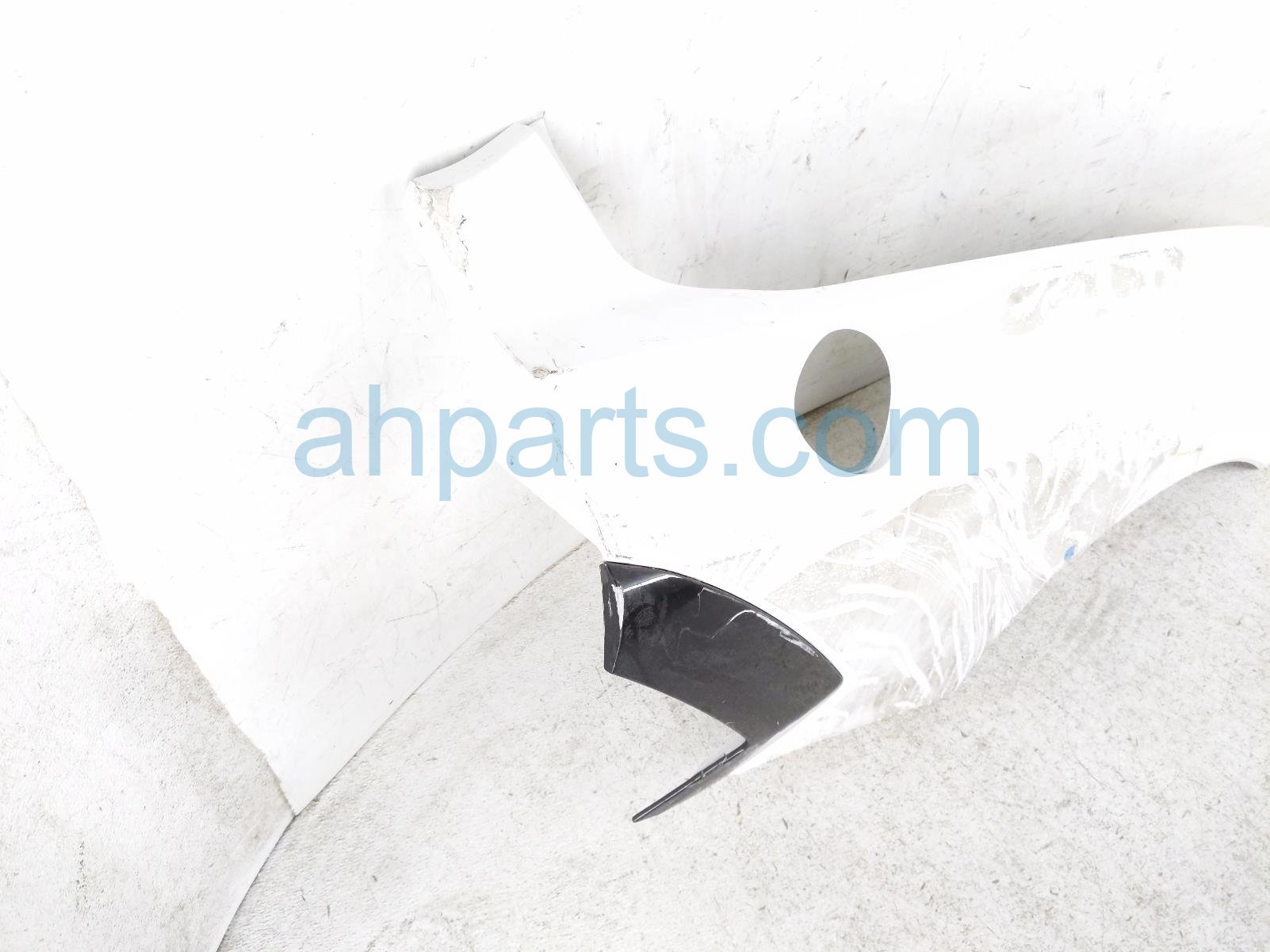 2024 Chevy Corvette Driver Quarter Panel White 87861818 Replacement 2024 Chevy Corvette Driver Quarter Panel White 87861818 Replacement thumbnail