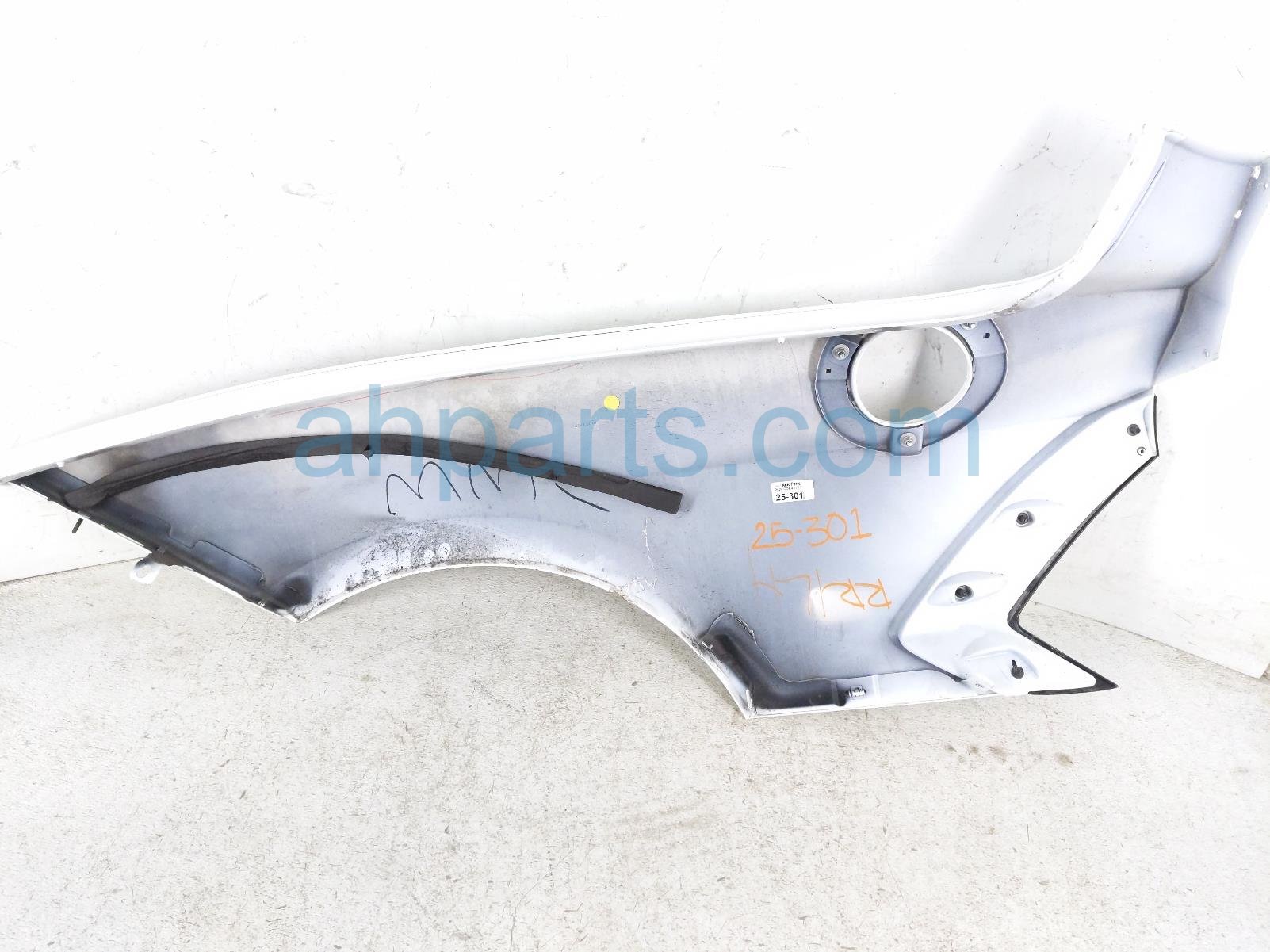 2024 Chevy Corvette Driver Quarter Panel White 87861818 Replacement 2024 Chevy Corvette Driver Quarter Panel White 87861818 Replacement thumbnail