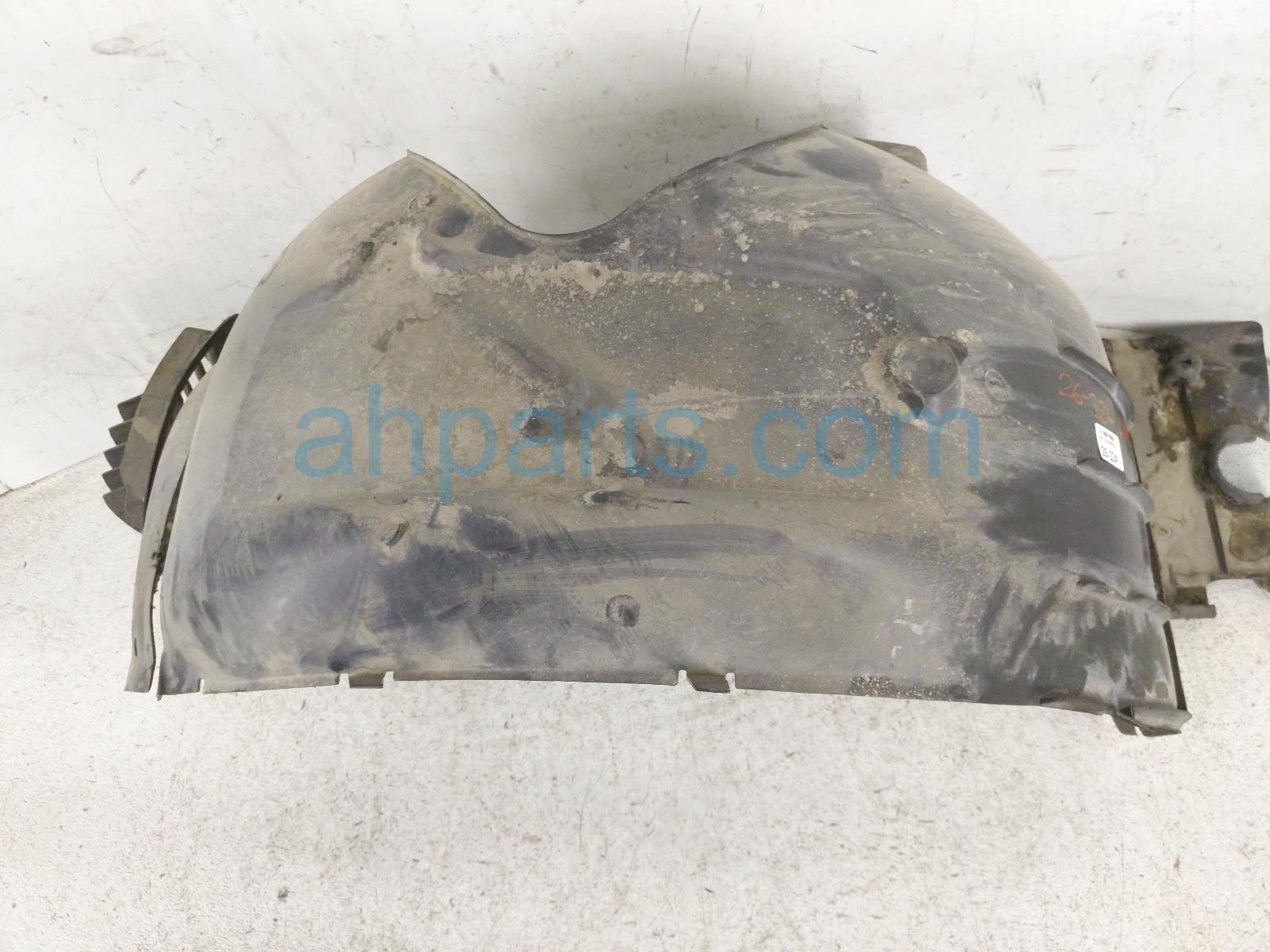 2011 Porsche Panamera Front Driver Inner Fender Liner 970 504 125 01 Replacement 2011 Porsche Panamera Front Driver Inner Fender Liner 970 504 125 01 Replacement thumbnail