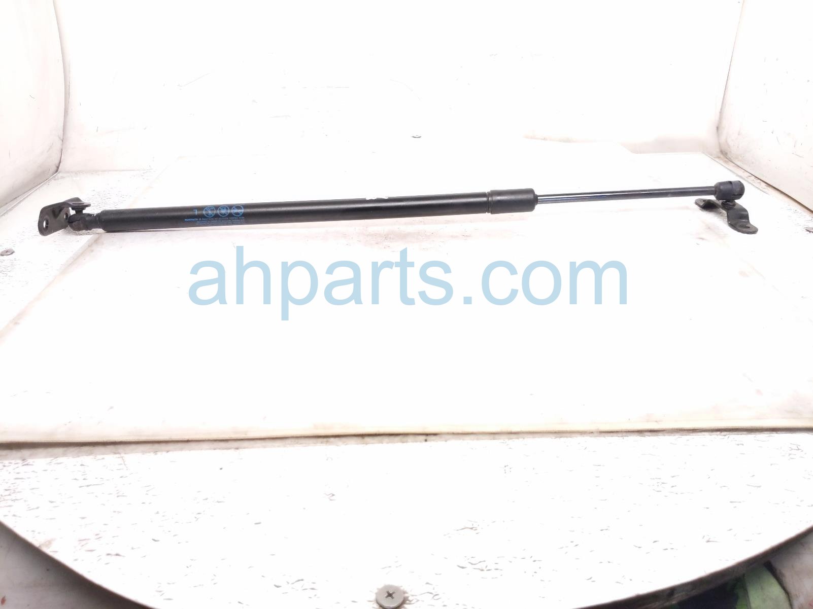Honda RR/LH TRUNK STRUT / LIFT CYLINDER