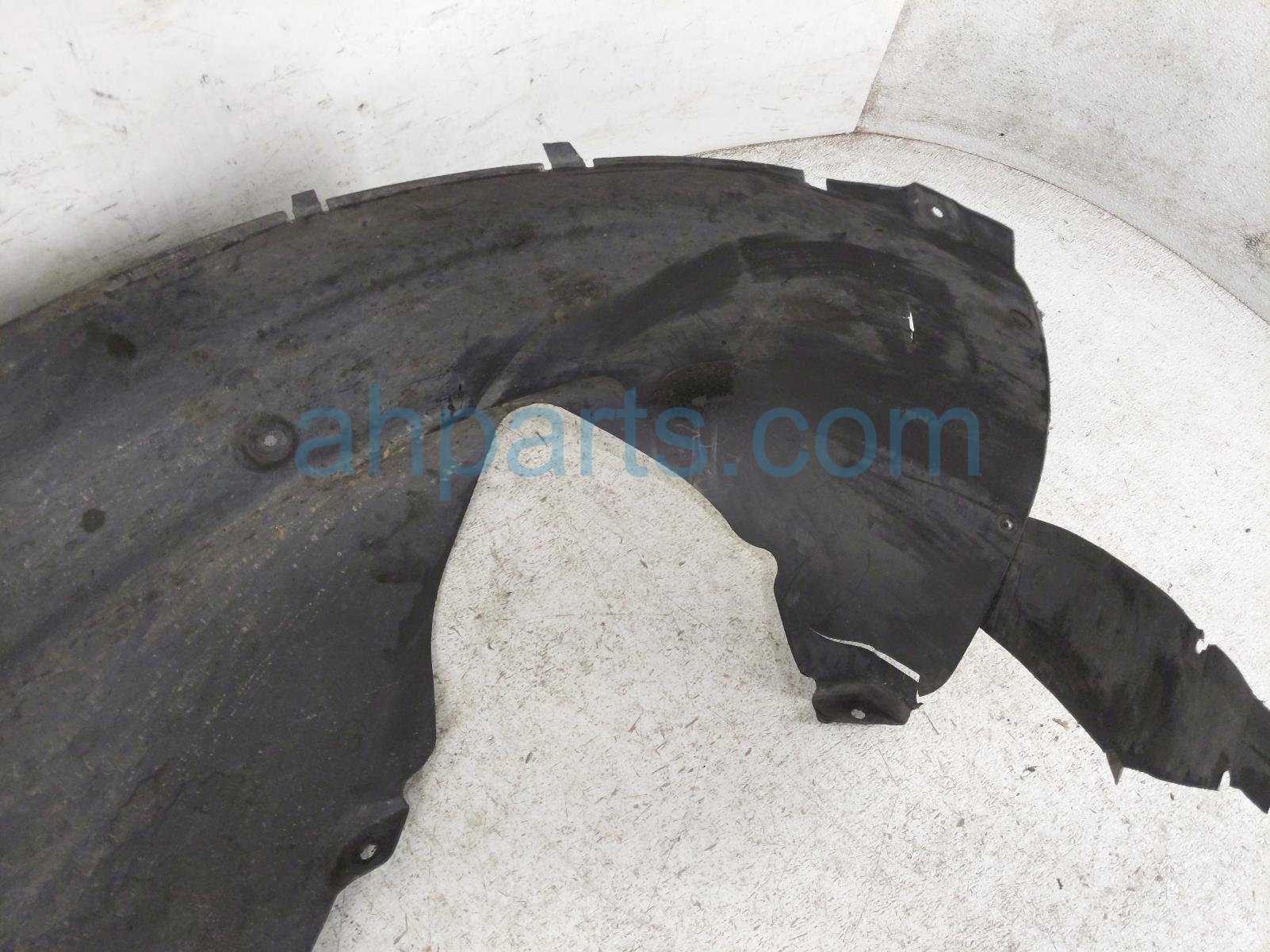 2011 Porsche Panamera Front Passenger Inner Fender Liner 970 504 126 04 Replacement 2011 Porsche Panamera Front Passenger Inner Fender Liner 970 504 126 04 Replacement thumbnail