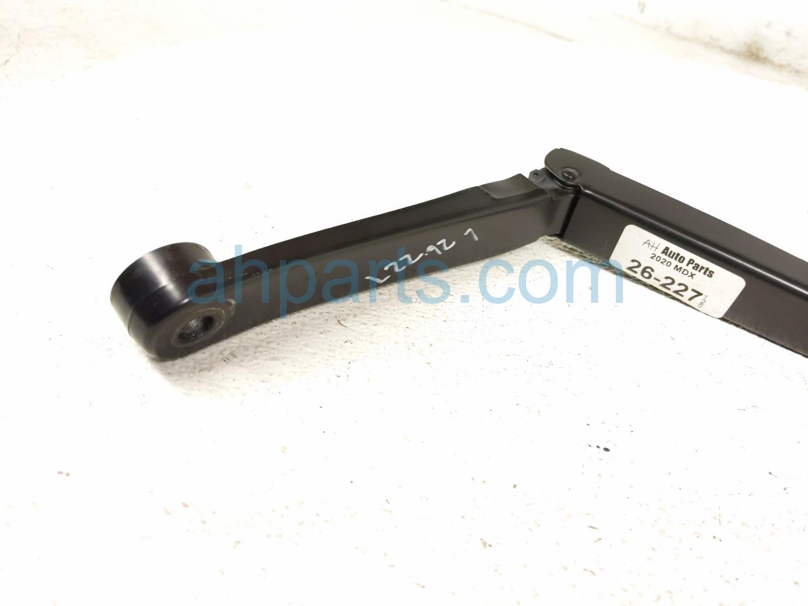 2020 Acura MDX Driver Windshield Wiper Arm 76600 TZ5 A01 Replacement 2020 Acura MDX Driver Windshield Wiper Arm 76600 TZ5 A01 Replacement thumbnail