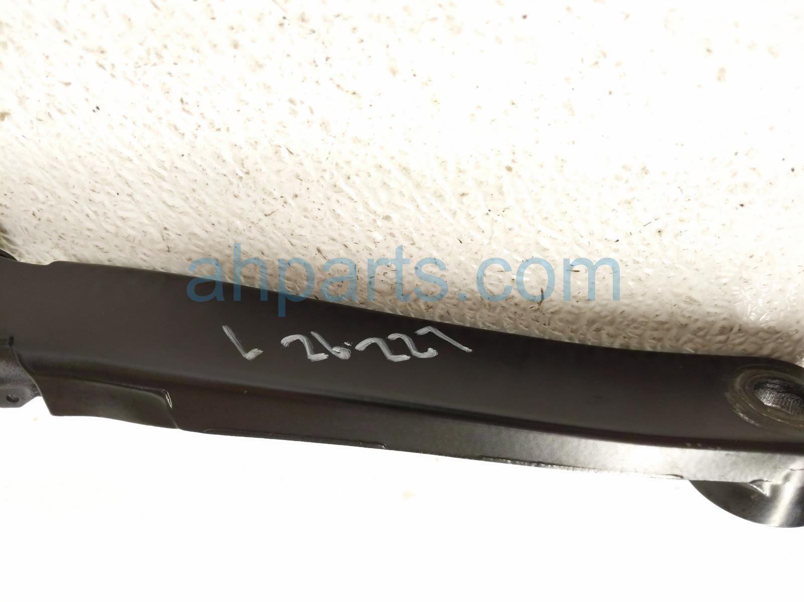 2020 Acura MDX Driver Windshield Wiper Arm 76600 TZ5 A01 Replacement 2020 Acura MDX Driver Windshield Wiper Arm 76600 TZ5 A01 Replacement thumbnail