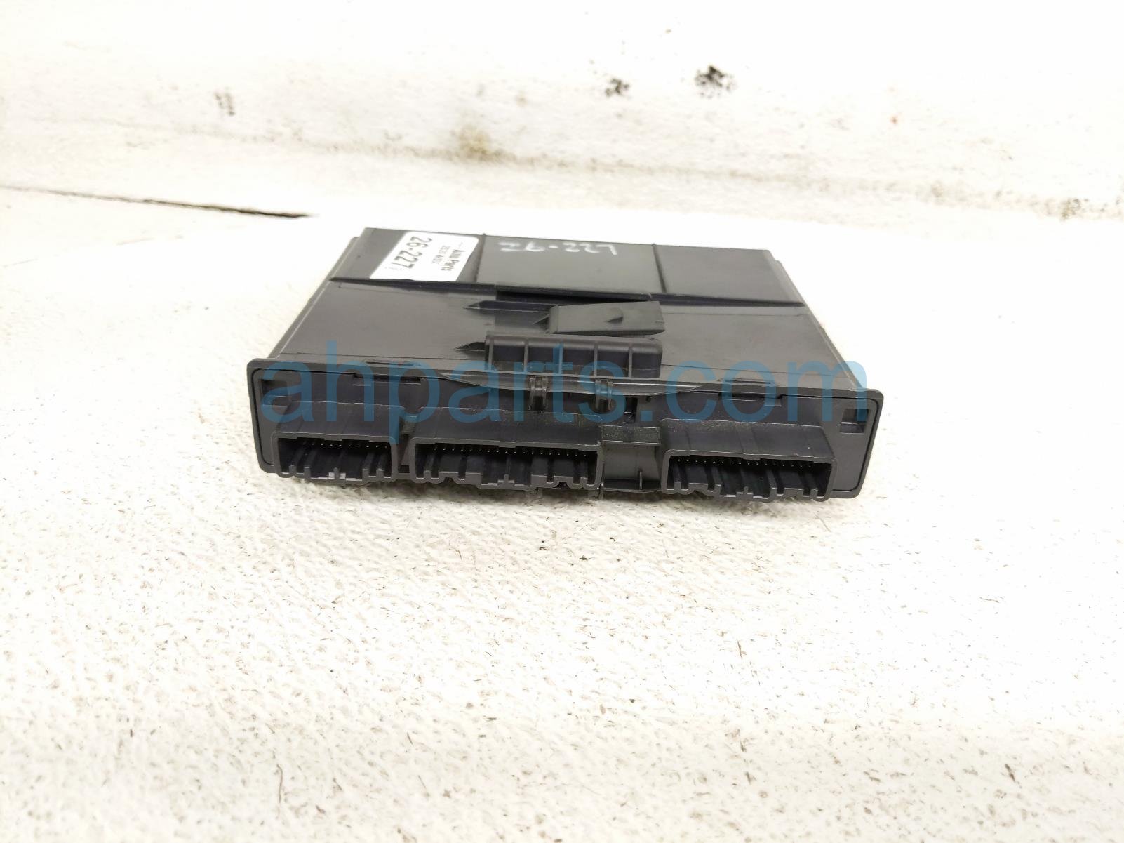 2020 Acura MDX Smart Entry Control Module 38320 TYR A312 M1 Replacement 2020 Acura MDX Smart Entry Control Module 38320 TYR A312 M1 Replacement thumbnail