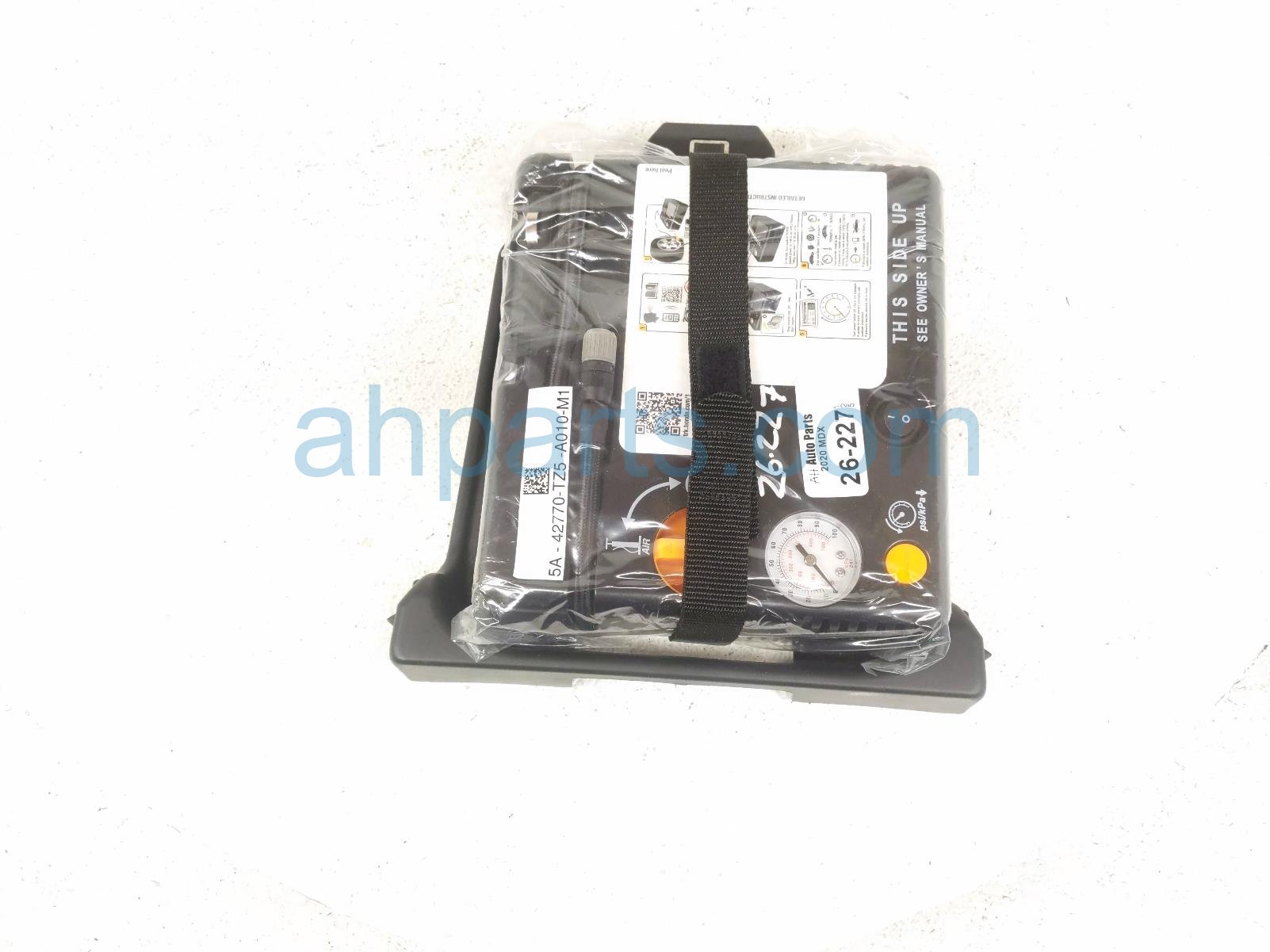 Acura TIRE INFLATOR KIT W/SEALANT
