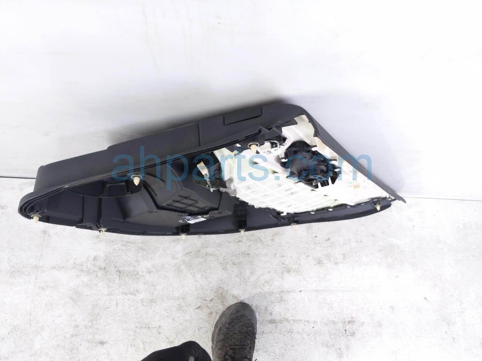 2020 Toyota Avalon Liner Rear Driver Inside Door Trim Panel Black 67040 07022 C7 Replacement 2020 Toyota Avalon Liner Rear Driver Inside Door Trim Panel Black 67040 07022 C7 Replacement thumbnail