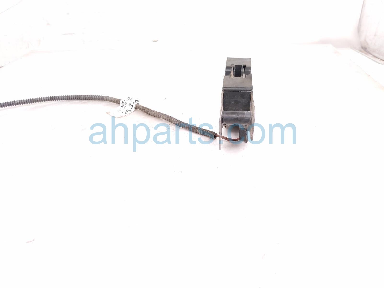 2011 Porsche Panamera Hood Lock / Latch Assy PAB 823 509 Replacement 2011 Porsche Panamera Hood Lock / Latch Assy PAB 823 509 Replacement thumbnail