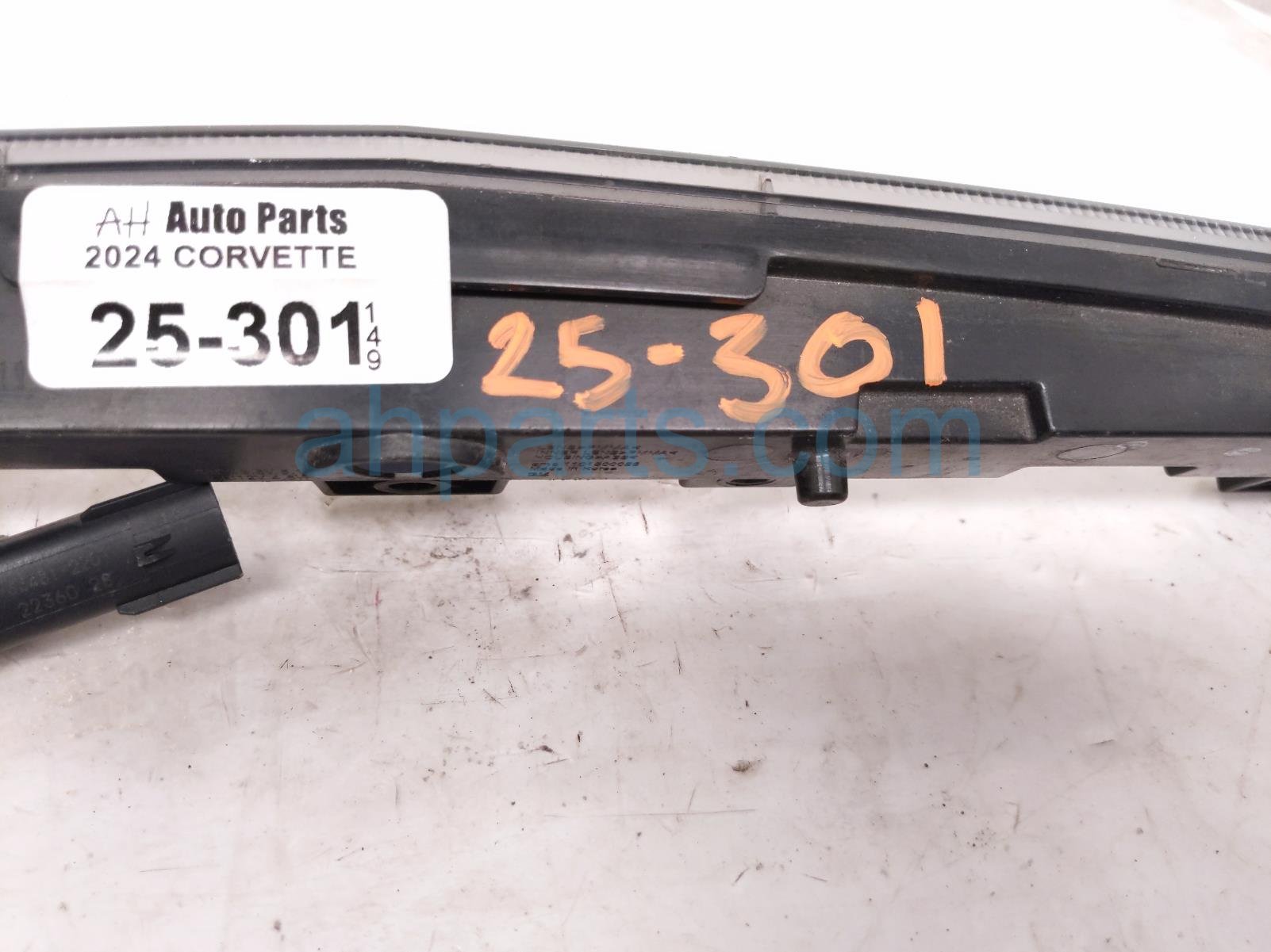 2024 Chevy Corvette Center / Lamp High Mounted Third Brake Light 86532509 Replacement 2024 Chevy Corvette Center / Lamp High Mounted Third Brake Light 86532509 Replacement thumbnail