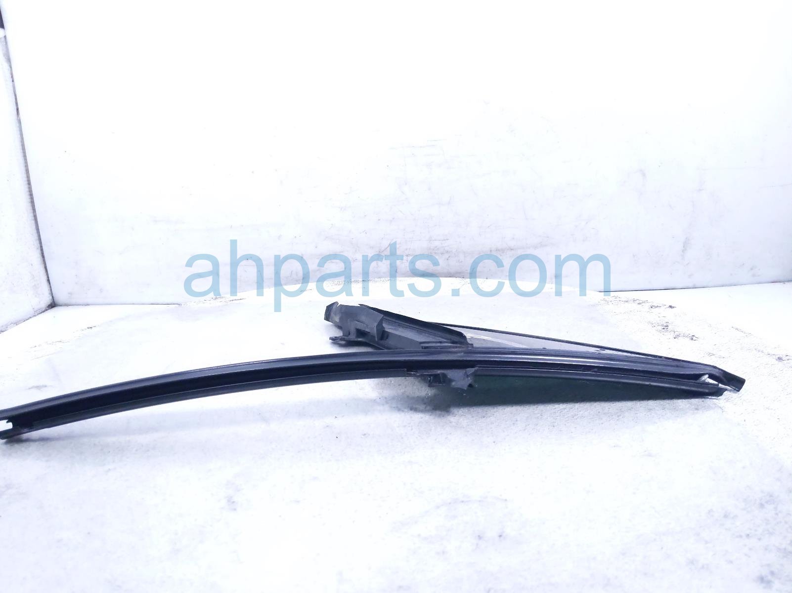 2011 Porsche Panamera Windows / Front Driver Door Vent Glass Window 970 542 311 08 Replacement 2011 Porsche Panamera Windows / Front Driver Door Vent Glass Window 970 542 311 08 Replacement thumbnail