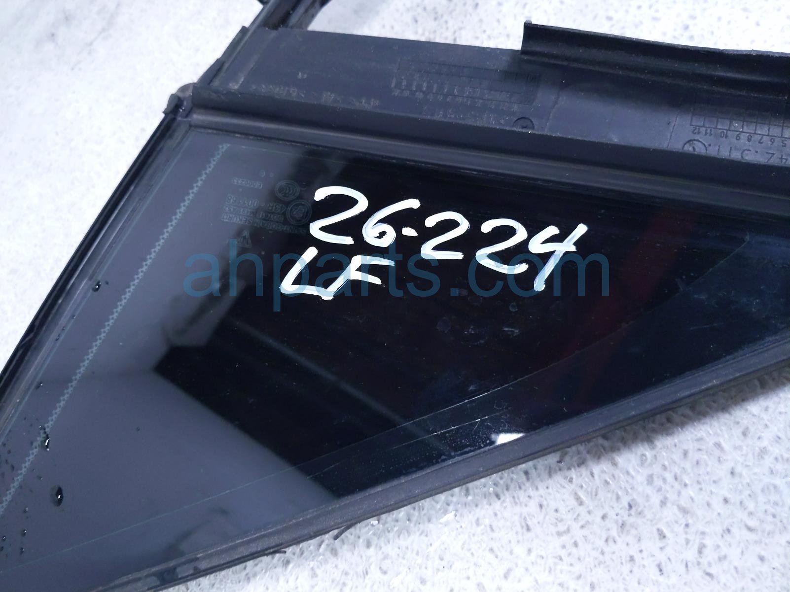 2011 Porsche Panamera Windows / Front Driver Door Vent Glass Window 970 542 311 08 Replacement 2011 Porsche Panamera Windows / Front Driver Door Vent Glass Window 970 542 311 08 Replacement thumbnail
