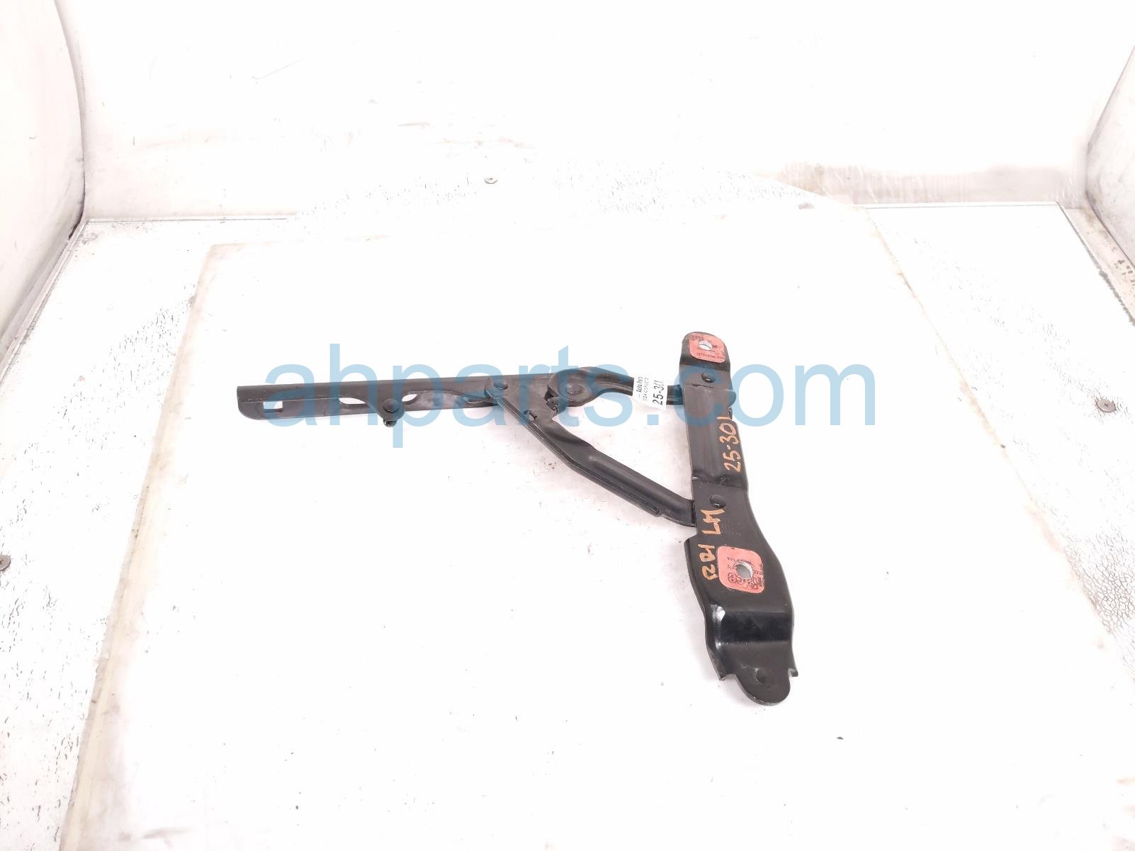 2024 Chevy Corvette Driver Hood Hinge Black 84646652 Replacement 2024 Chevy Corvette Driver Hood Hinge Black 84646652 Replacement thumbnail