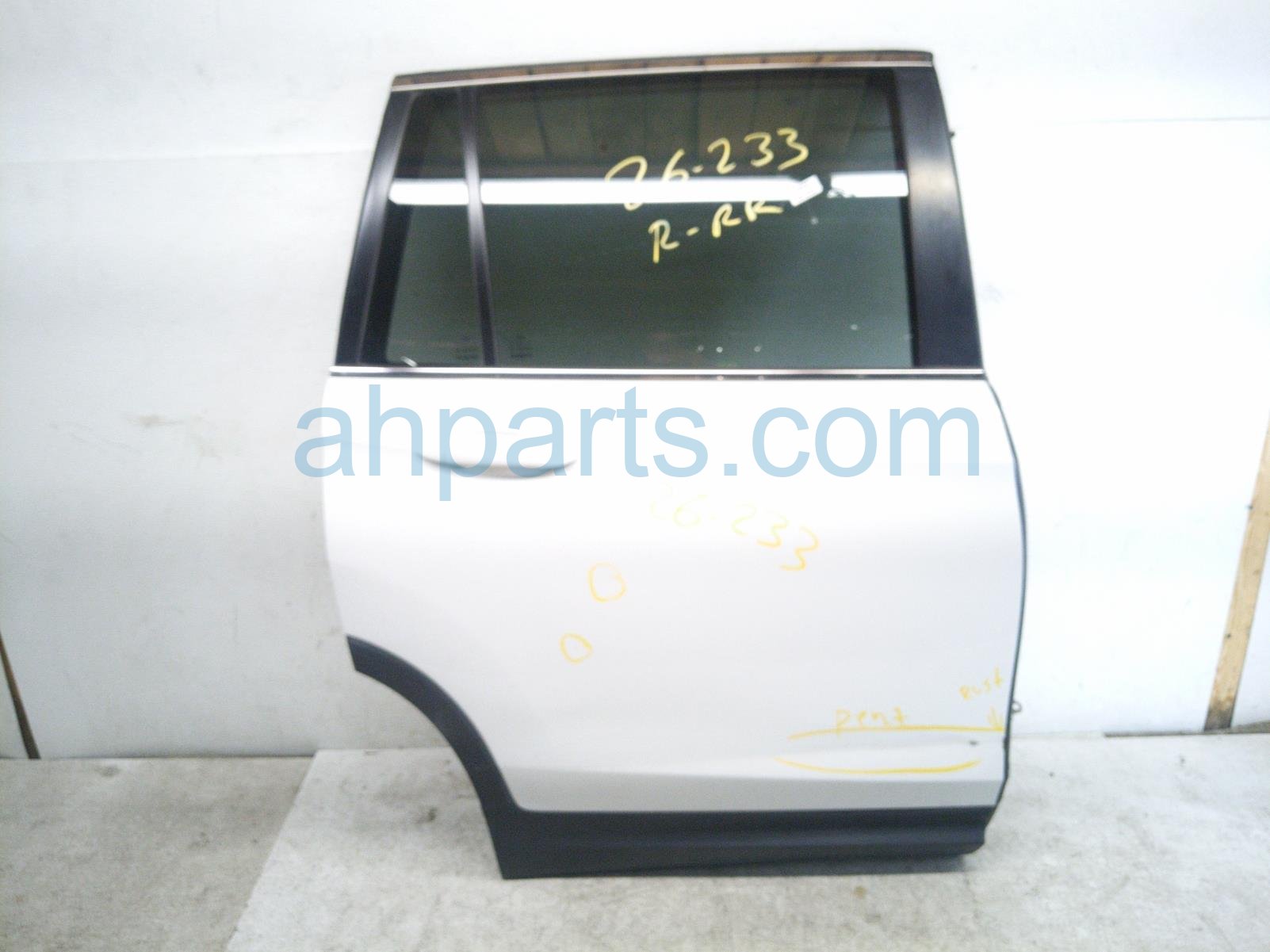 2020 Honda Pilot Rear Passenger Door White No Inside Trim* 67510 TG7 A01ZZ Replacement 2020 Honda Pilot Rear Passenger Door White No Inside Trim* 67510 TG7 A01ZZ Replacement thumbnail