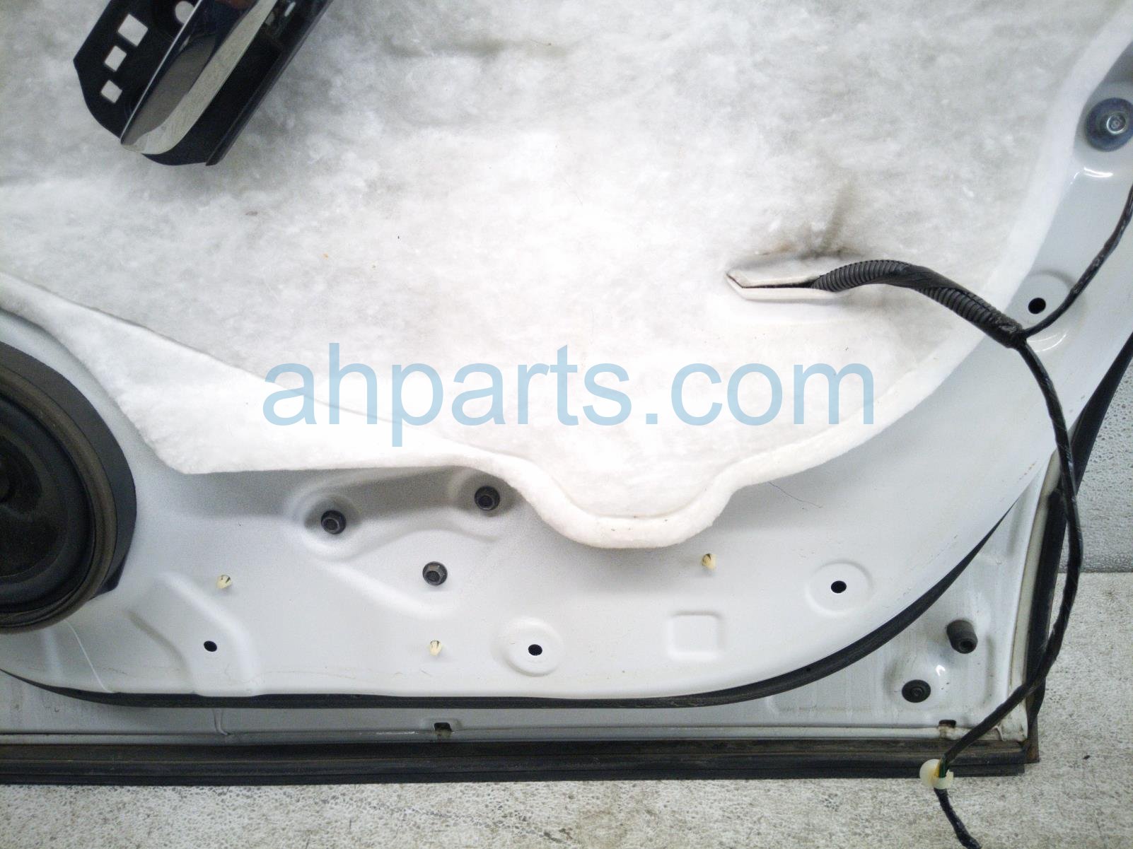 2020 Honda Pilot Rear Passenger Door White No Inside Trim* 67510 TG7 A01ZZ Replacement 2020 Honda Pilot Rear Passenger Door White No Inside Trim* 67510 TG7 A01ZZ Replacement thumbnail