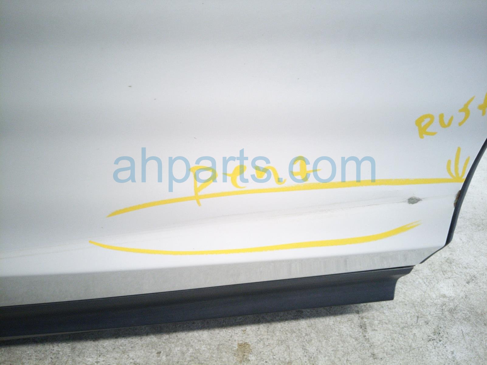 2020 Honda Pilot Rear Passenger Door White No Inside Trim* 67510 TG7 A01ZZ Replacement 2020 Honda Pilot Rear Passenger Door White No Inside Trim* 67510 TG7 A01ZZ Replacement thumbnail