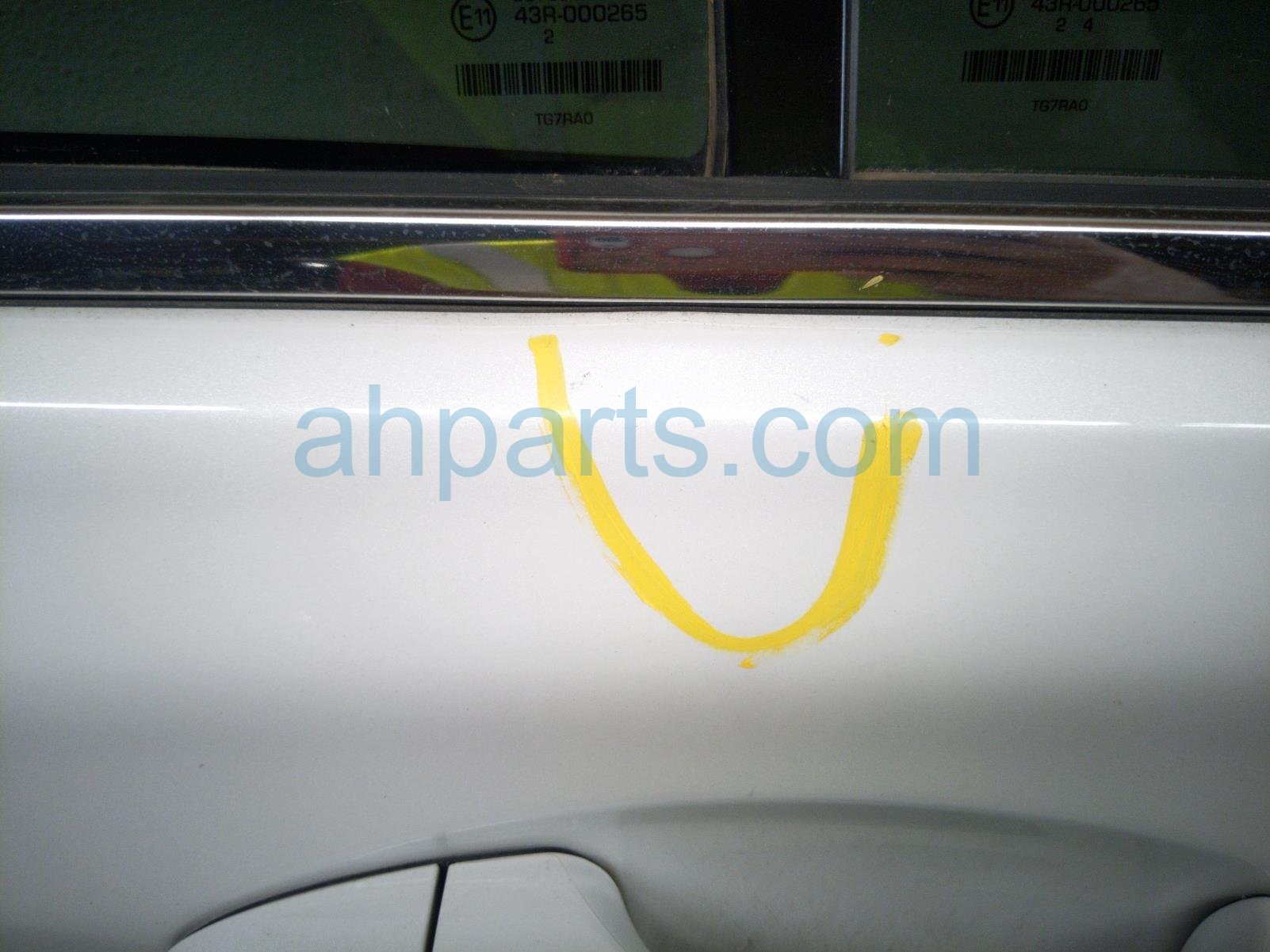 2020 Honda Pilot Rear Passenger Door White No Inside Trim* 67510 TG7 A01ZZ Replacement 2020 Honda Pilot Rear Passenger Door White No Inside Trim* 67510 TG7 A01ZZ Replacement thumbnail