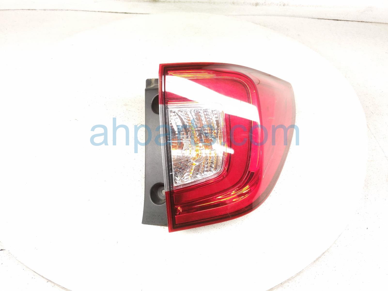 Honda RH TAIL LAMP (ON BODY) Honda RH TAIL LAMP (ON BODY)
