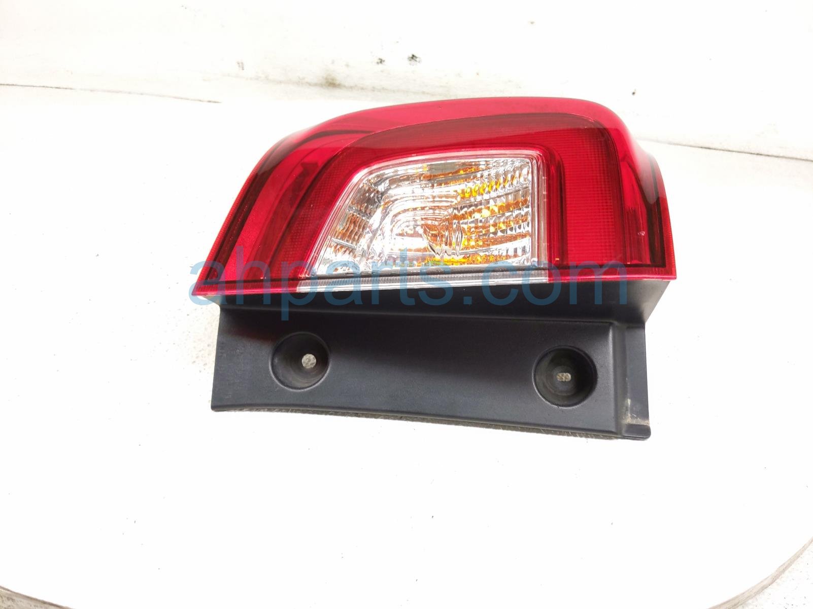 2020 Honda Pilot Light / Rear Driver Tail Lamp (on Body) 33550 TG7 A11 Replacement 2020 Honda Pilot Light / Rear Driver Tail Lamp (on Body) 33550 TG7 A11 Replacement thumbnail