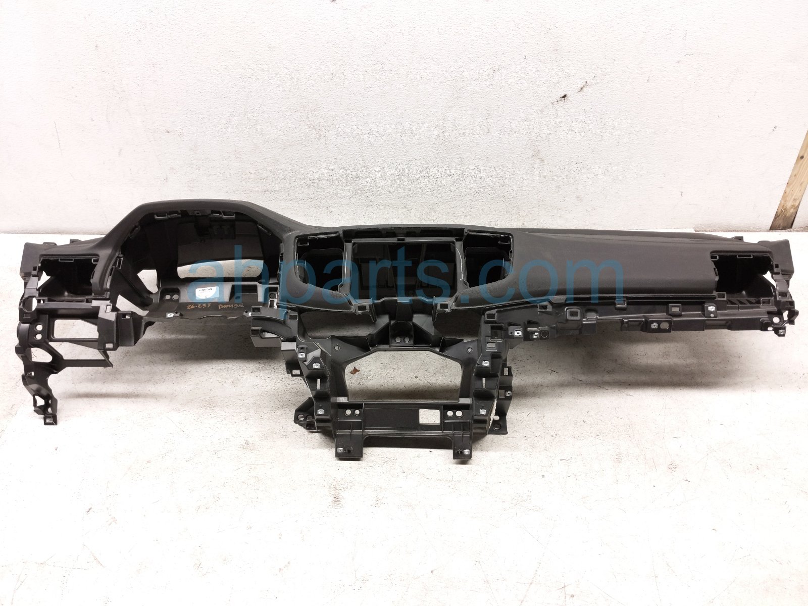 2020 Honda Pilot Dashboard W/ Airbag 77100 TG7 A02ZA Replacement 2020 Honda Pilot Dashboard W/ Airbag 77100 TG7 A02ZA Replacement thumbnail