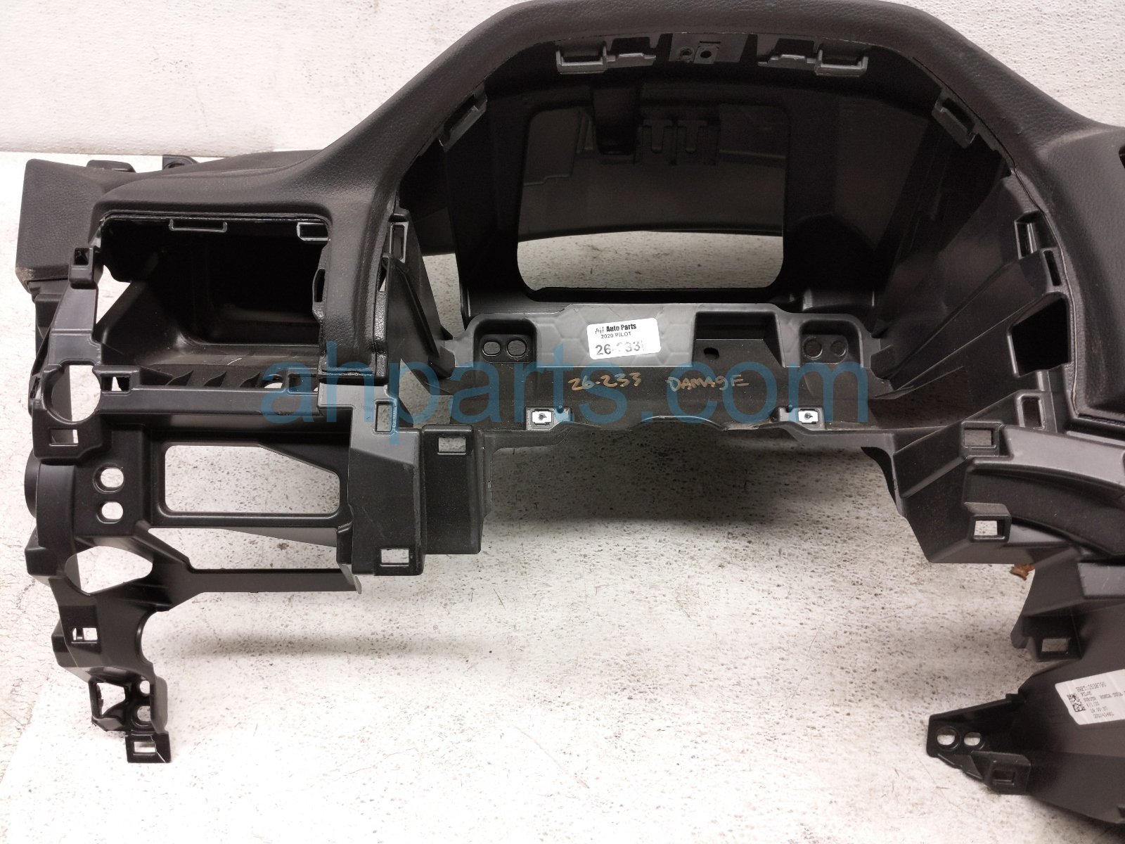 2020 Honda Pilot Dashboard W/ Airbag 77100 TG7 A02ZA Replacement 2020 Honda Pilot Dashboard W/ Airbag 77100 TG7 A02ZA Replacement thumbnail