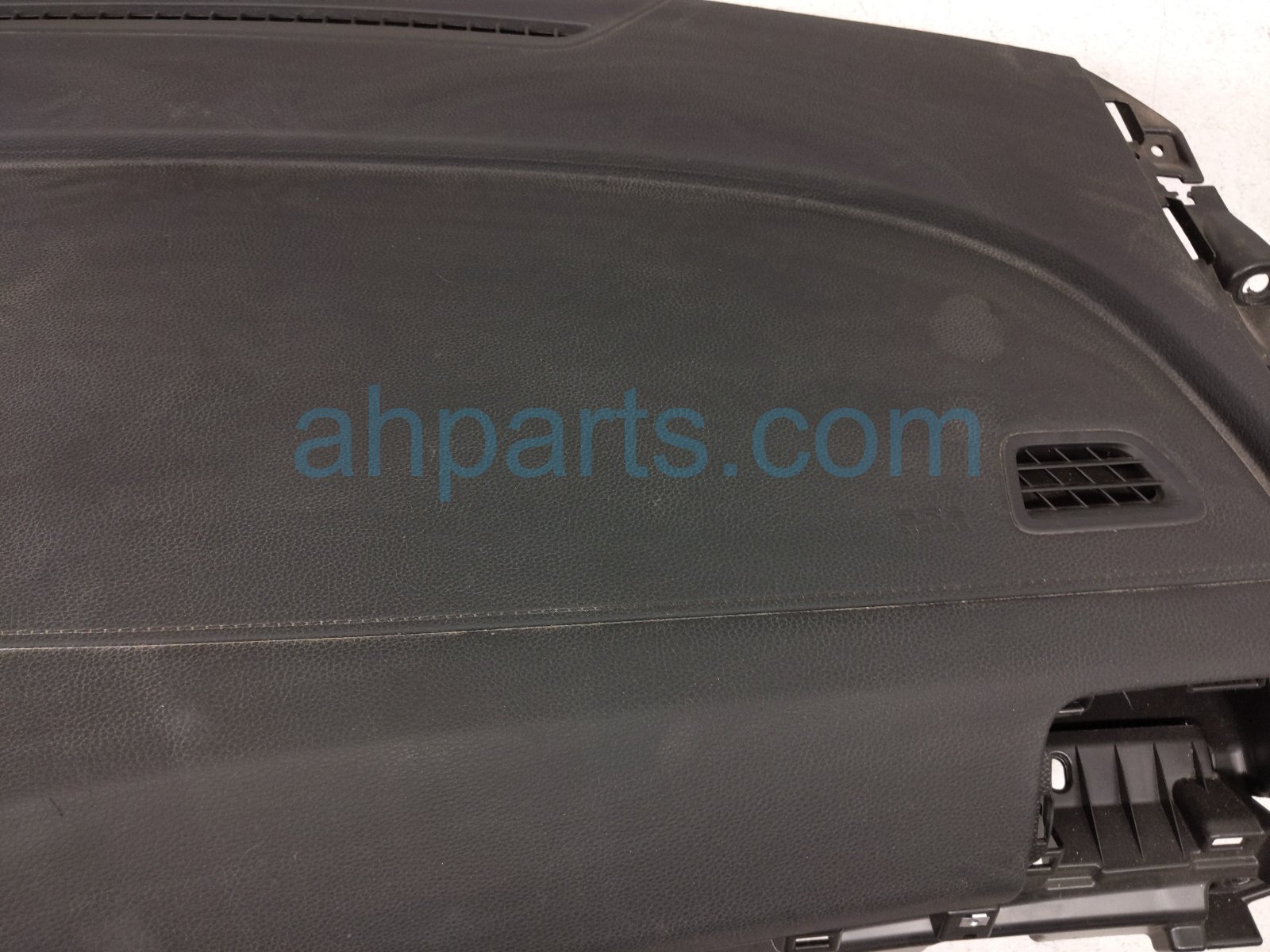 2020 Honda Pilot Dashboard W/ Airbag 77100 TG7 A02ZA Replacement 2020 Honda Pilot Dashboard W/ Airbag 77100 TG7 A02ZA Replacement thumbnail