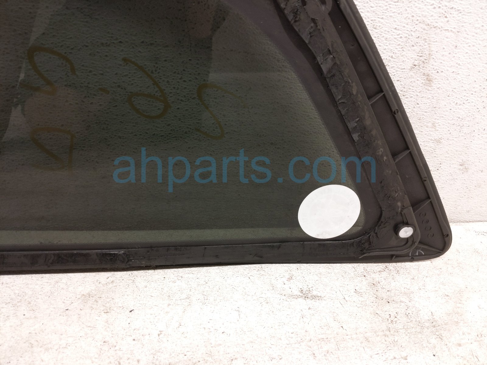 2020 Honda Pilot Passenger Quarter Window Glass 73500 TG7 A21 Replacement 2020 Honda Pilot Passenger Quarter Window Glass 73500 TG7 A21 Replacement thumbnail