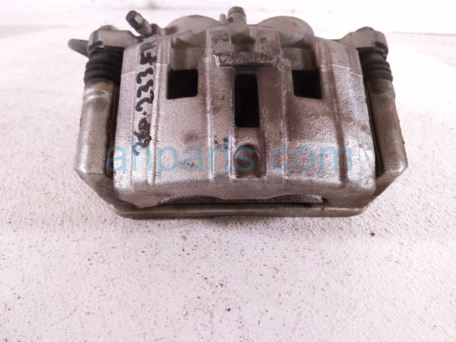 2020 Honda Pilot Core Core Front Passenger Brake Caliper 45018 TZ5 A03 Replacement 2020 Honda Pilot Core Core Front Passenger Brake Caliper 45018 TZ5 A03 Replacement thumbnail