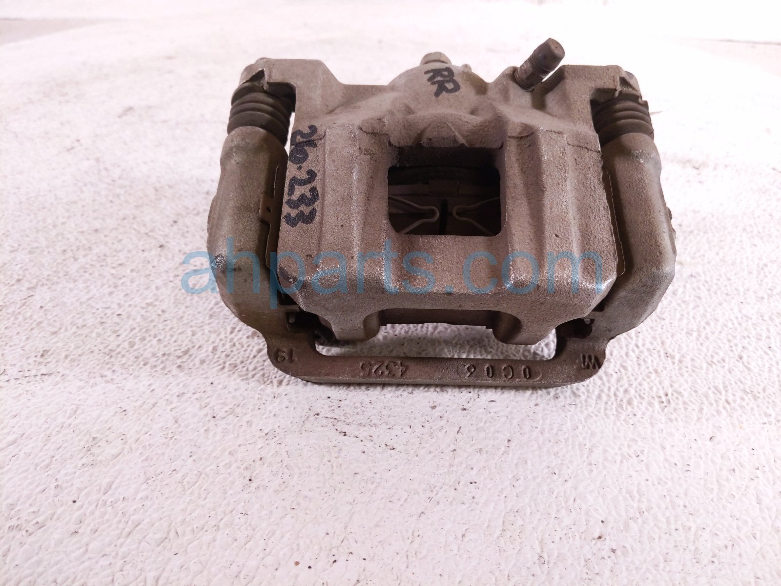 2020 Honda Pilot Core Core Rear Passenger Brake Caliper 43018 TZ5 A02 Replacement 2020 Honda Pilot Core Core Rear Passenger Brake Caliper 43018 TZ5 A02 Replacement thumbnail