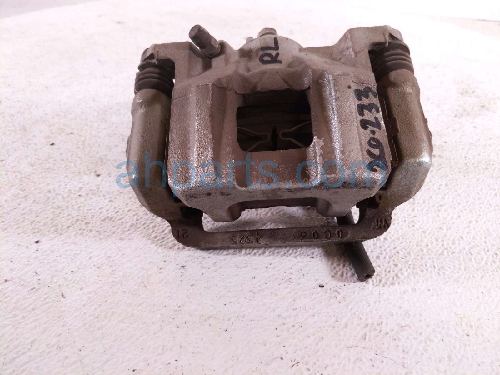 2020 Honda Pilot Core Core Rear Driver Brake Caliper 43019 TZ5 A02 Replacement 2020 Honda Pilot Core Core Rear Driver Brake Caliper 43019 TZ5 A02 Replacement thumbnail