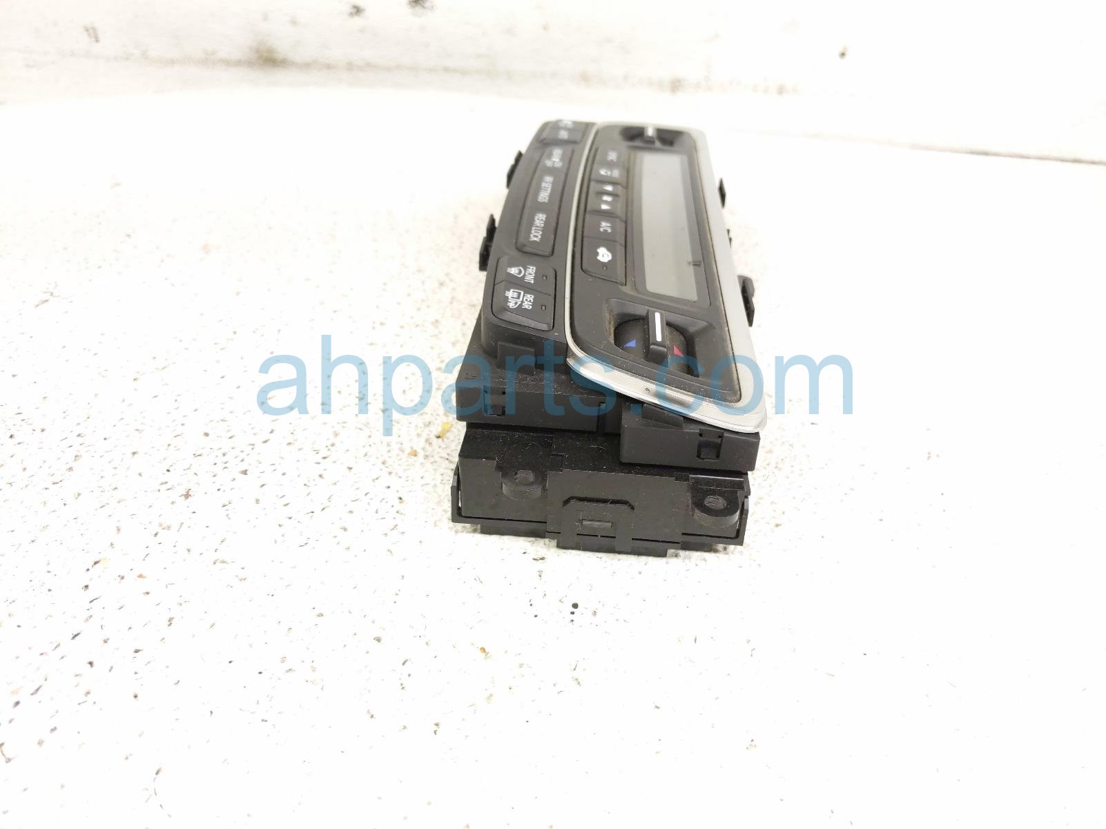 2020 Honda Pilot Temperature Climate Heater/ac Control(on Dash) 79600 TG7 A93 Replacement 2020 Honda Pilot Temperature Climate Heater/ac Control(on Dash) 79600 TG7 A93 Replacement thumbnail