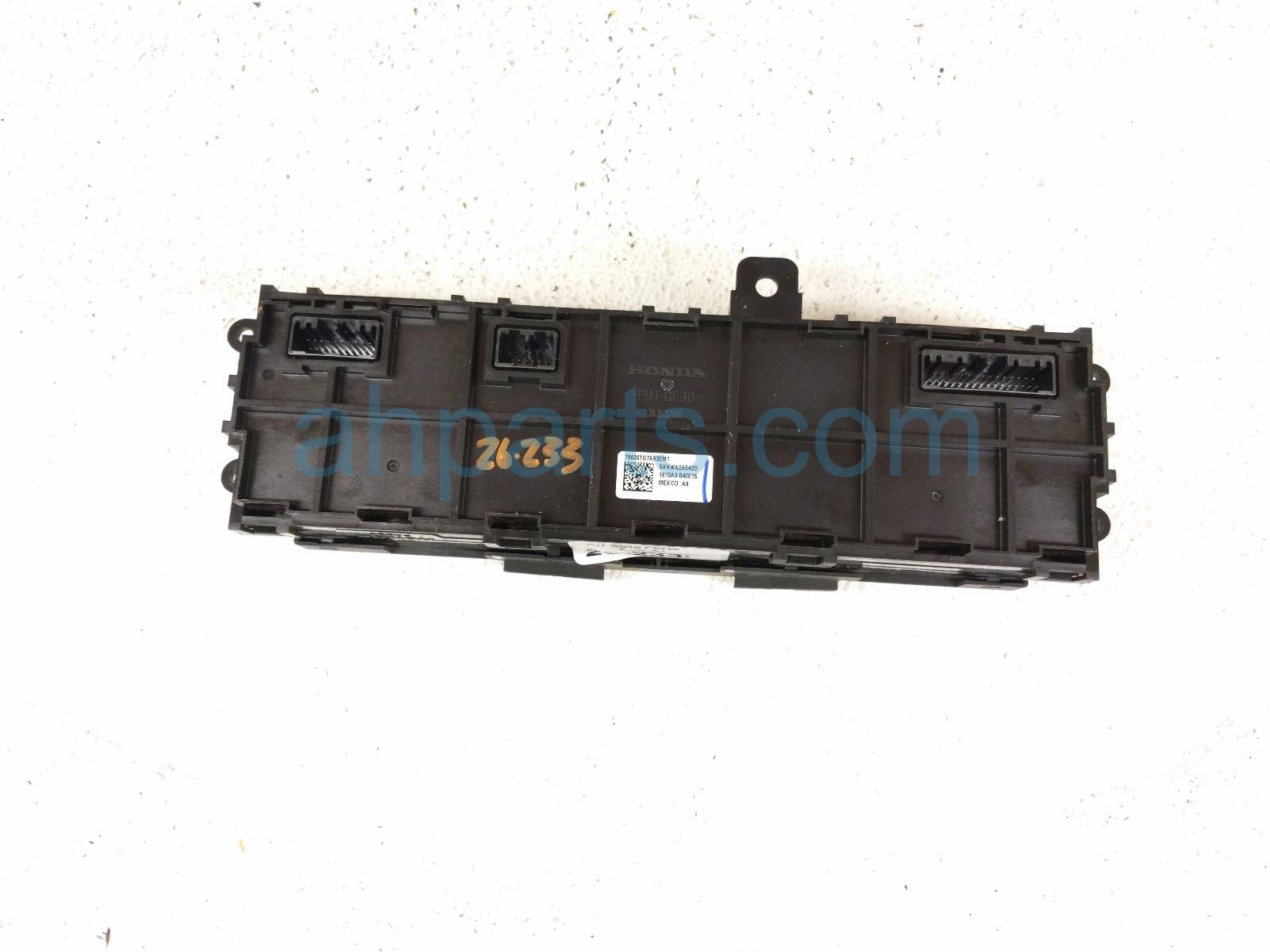 2020 Honda Pilot Temperature Climate Heater/ac Control(on Dash) 79600 TG7 A93 Replacement 2020 Honda Pilot Temperature Climate Heater/ac Control(on Dash) 79600 TG7 A93 Replacement thumbnail