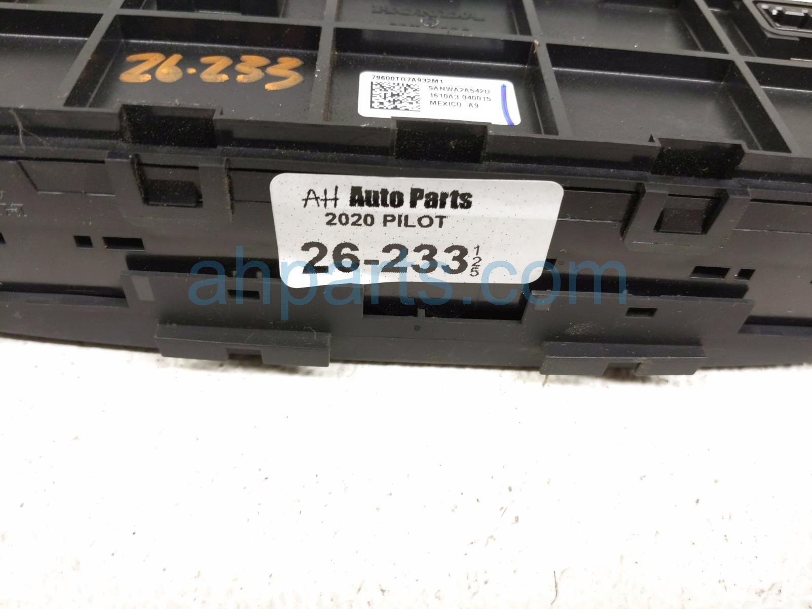 2020 Honda Pilot Temperature Climate Heater/ac Control(on Dash) 79600 TG7 A93 Replacement 2020 Honda Pilot Temperature Climate Heater/ac Control(on Dash) 79600 TG7 A93 Replacement thumbnail