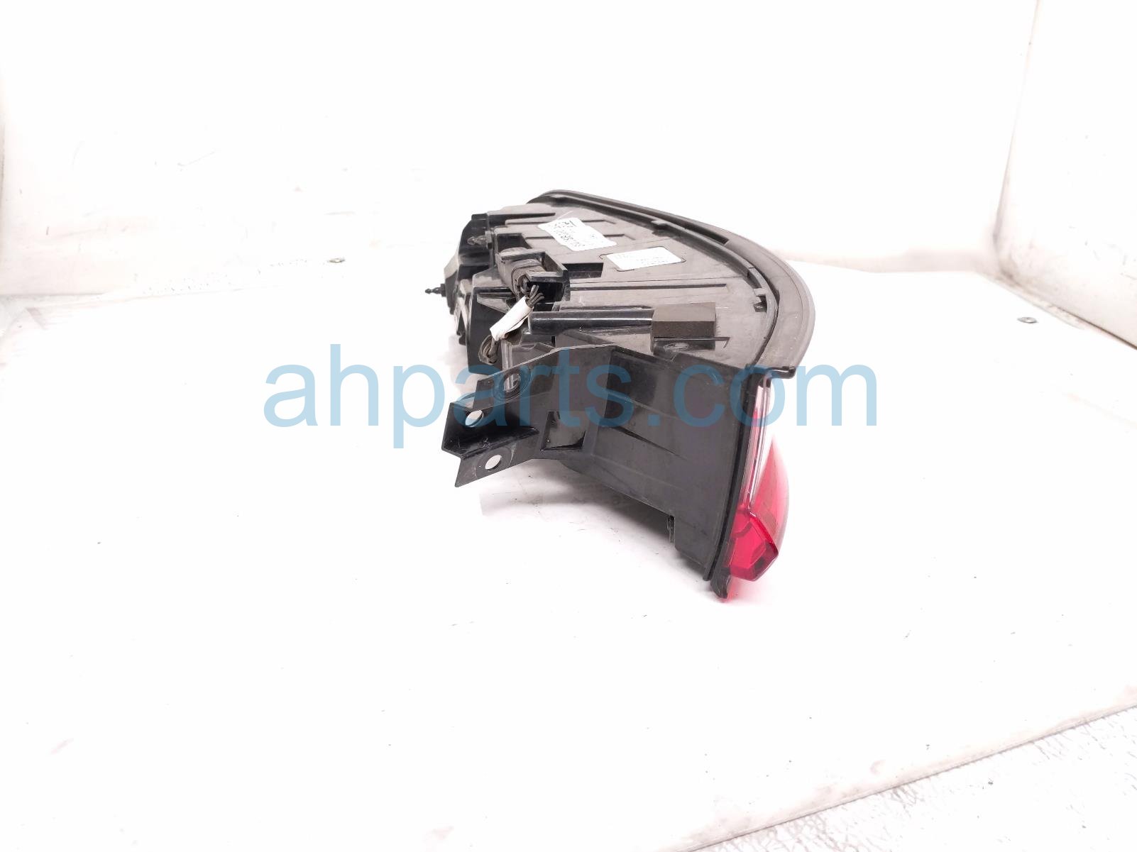 2024 Jeep Grand Cherokee Light / Rear Driver Tail Lamp (on Body) 68421133AE Replacement 2024 Jeep Grand Cherokee Light / Rear Driver Tail Lamp (on Body) 68421133AE Replacement thumbnail