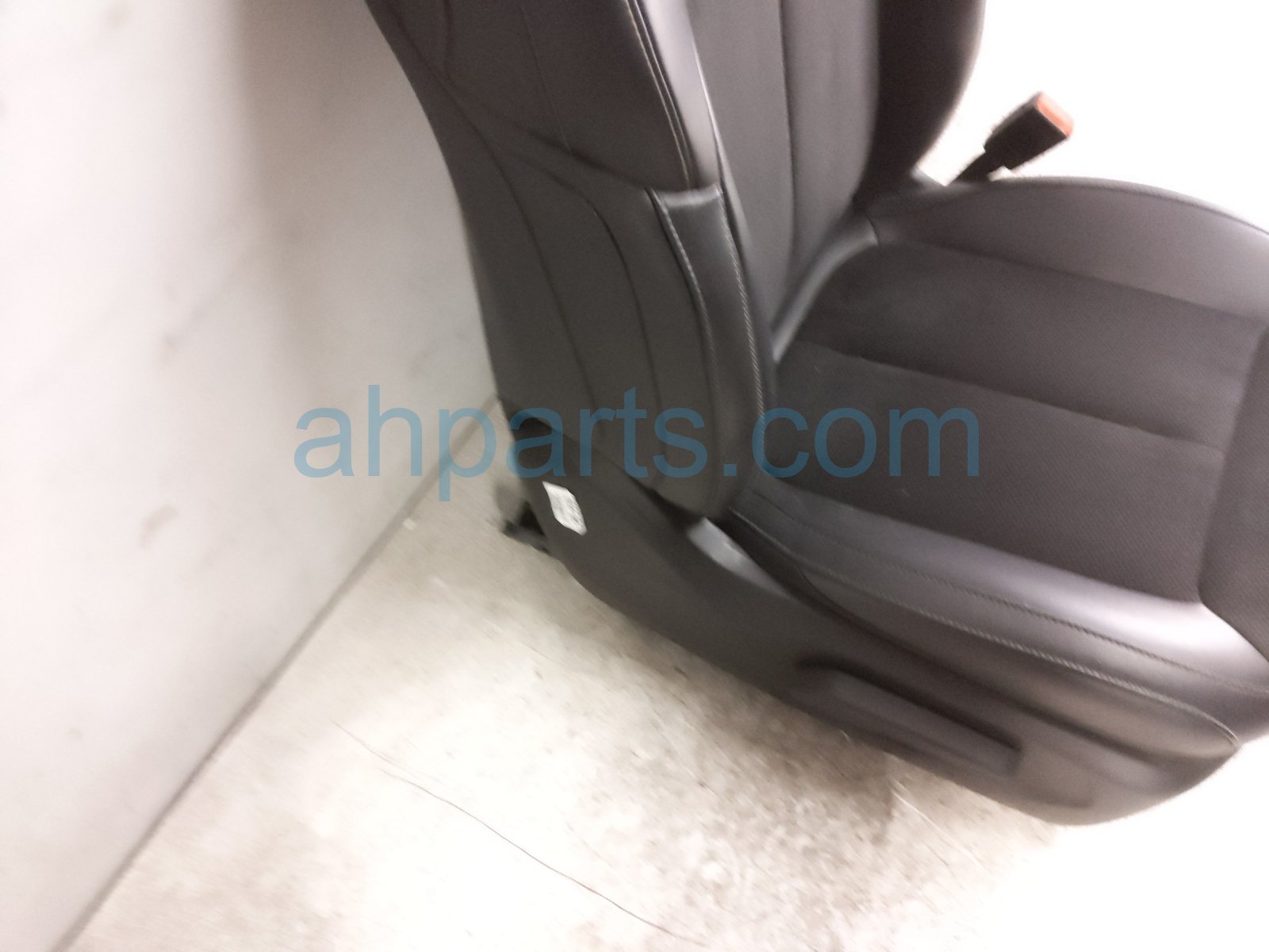 2024 Jeep Grand Cherokee Front Passenger Seat Black W/ Airbag 68376110AC Replacement 2024 Jeep Grand Cherokee Front Passenger Seat Black W/ Airbag 68376110AC Replacement thumbnail