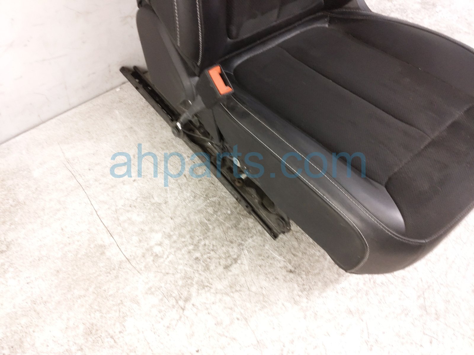 2024 Jeep Grand Cherokee Front Driver Seat Black W/ Airbag 68376110AC Replacement 2024 Jeep Grand Cherokee Front Driver Seat Black W/ Airbag 68376110AC Replacement thumbnail