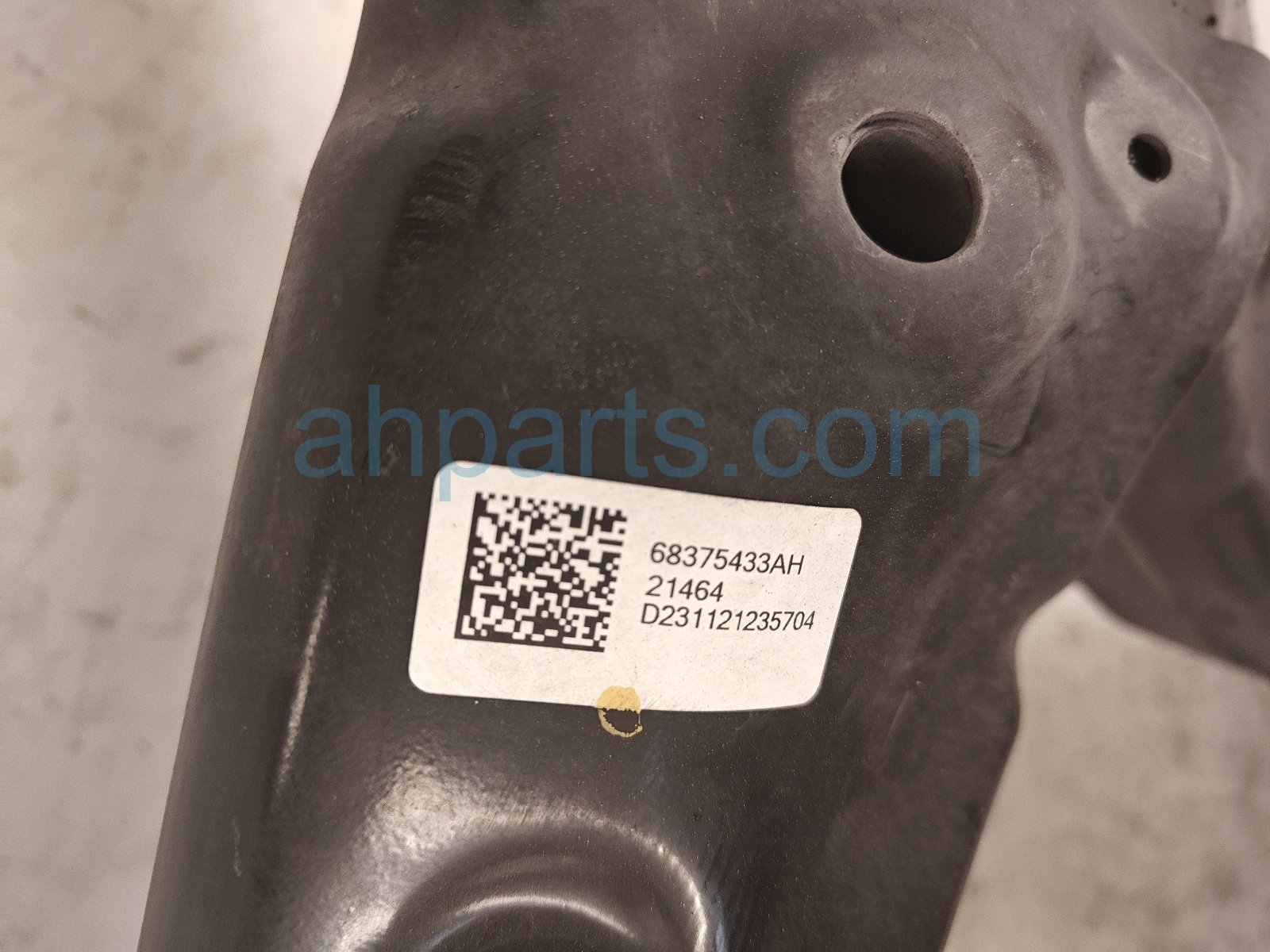 2024 Jeep Grand Cherokee Crossmember Rear Sub Frame / Cradle 68375433AH Replacement 2024 Jeep Grand Cherokee Crossmember Rear Sub Frame / Cradle 68375433AH Replacement thumbnail