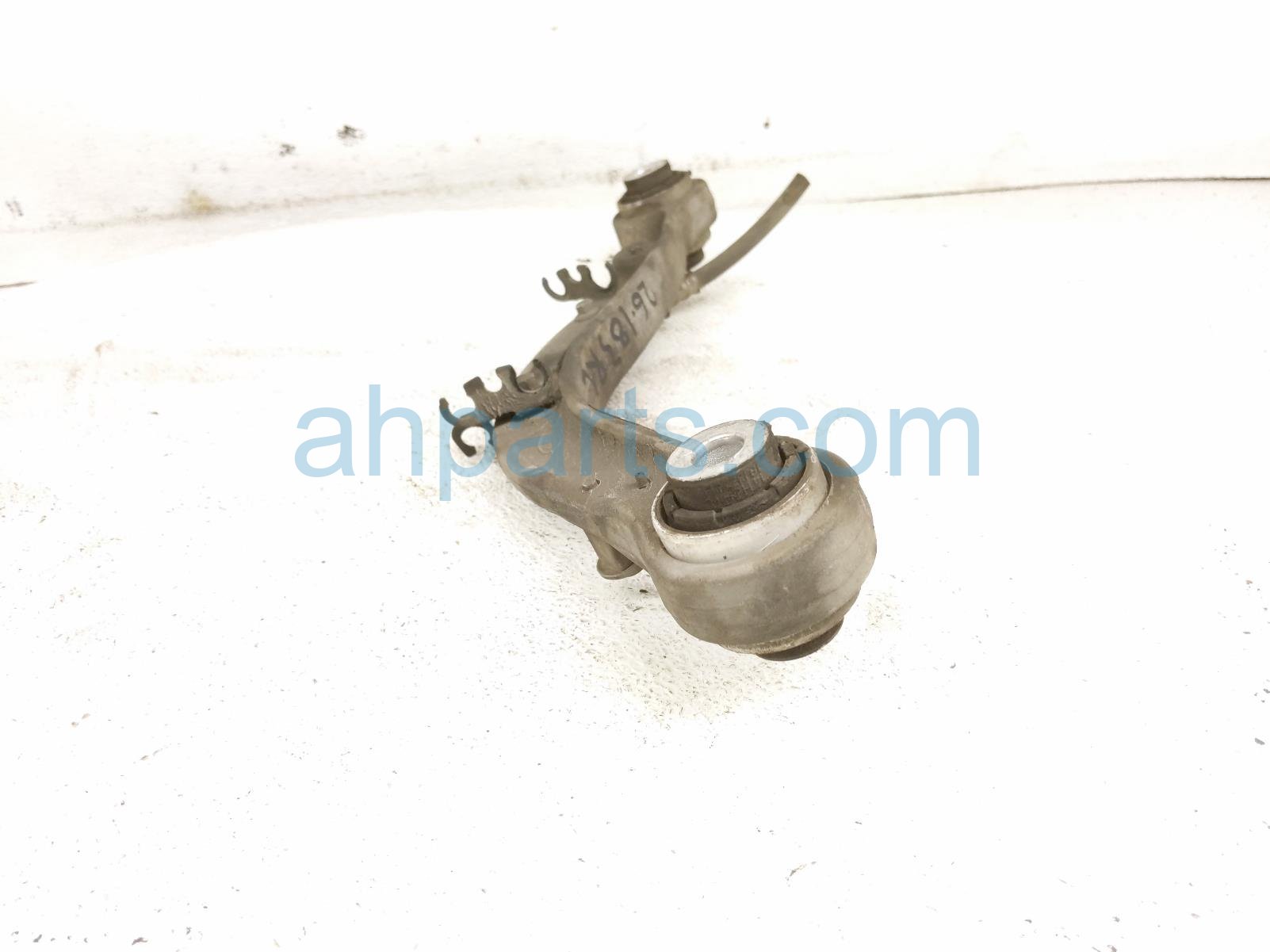 2020 Land Rover Range Rover Sport Rear Driver Forward Upper Control Arm LR161274 Replacement 2020 Land Rover Range Rover Sport Rear Driver Forward Upper Control Arm LR161274 Replacement thumbnail