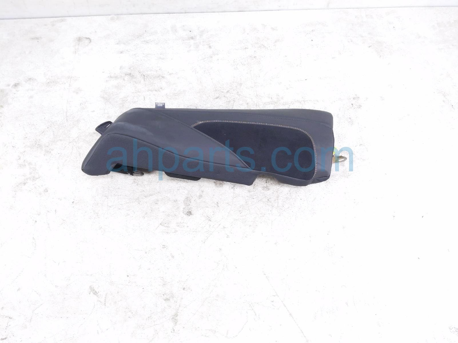 2020 Toyota Avalon Rear Driver Bolster W/airbag Blk Xse 73940 06110 Replacement 2020 Toyota Avalon Rear Driver Bolster W/airbag Blk Xse 73940 06110 Replacement thumbnail