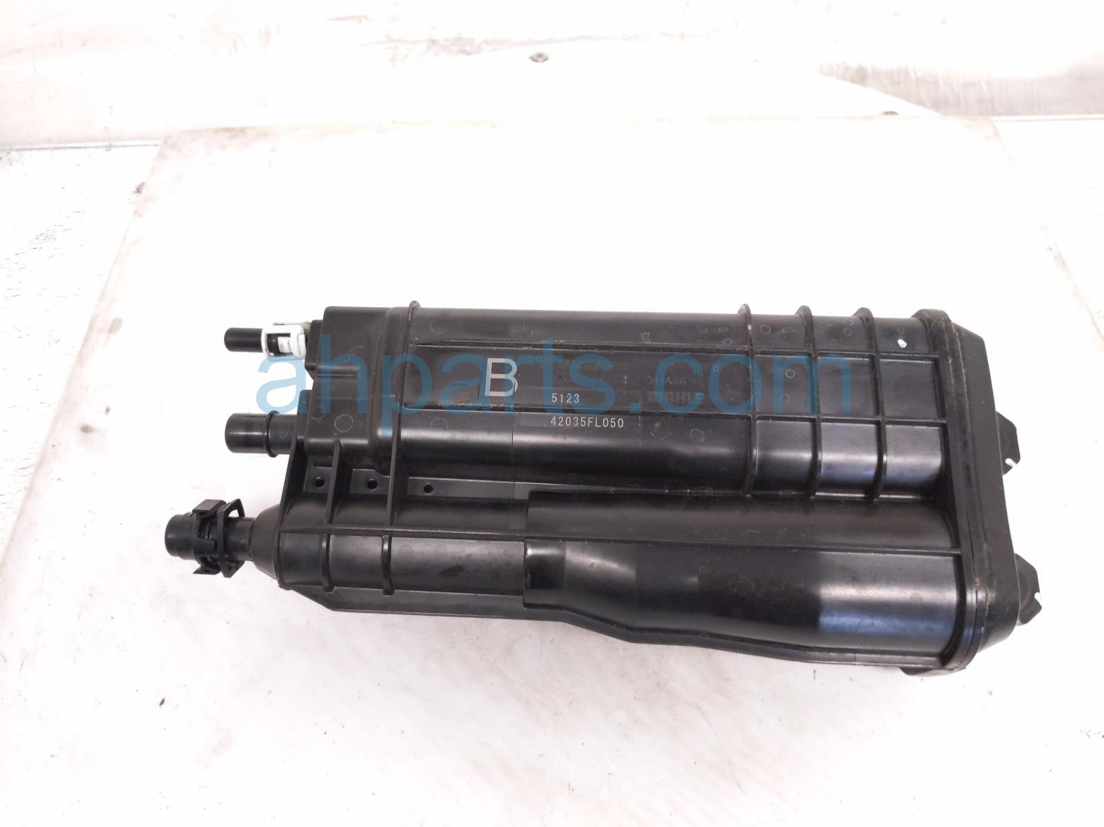 2025 Subaru Forester Fuel Vapor Charcoal Canister 2.5l 42035FL050 Replacement 2025 Subaru Forester Fuel Vapor Charcoal Canister 2.5l 42035FL050 Replacement thumbnail