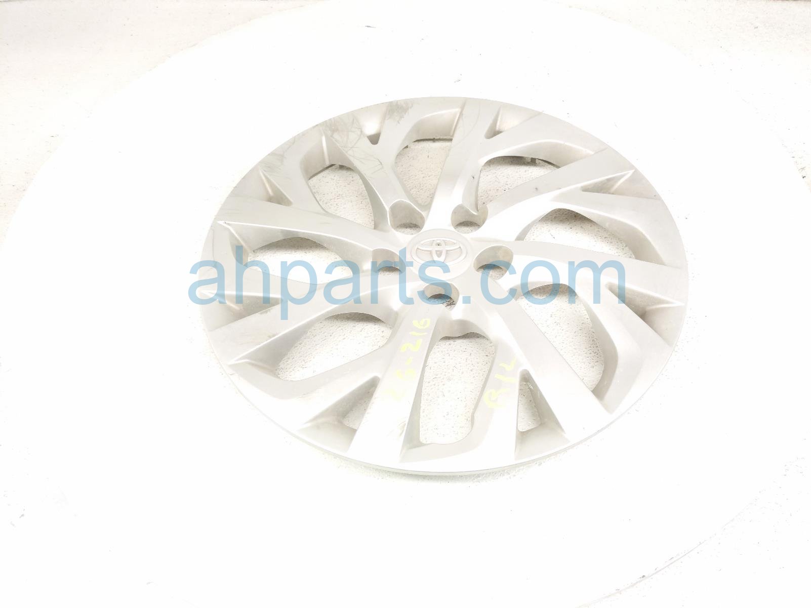 2018 Toyota Corolla Hub Cap 16'' Wheel Cover 42602 02530 Replacement 2018 Toyota Corolla Hub Cap 16'' Wheel Cover 42602 02530 Replacement thumbnail