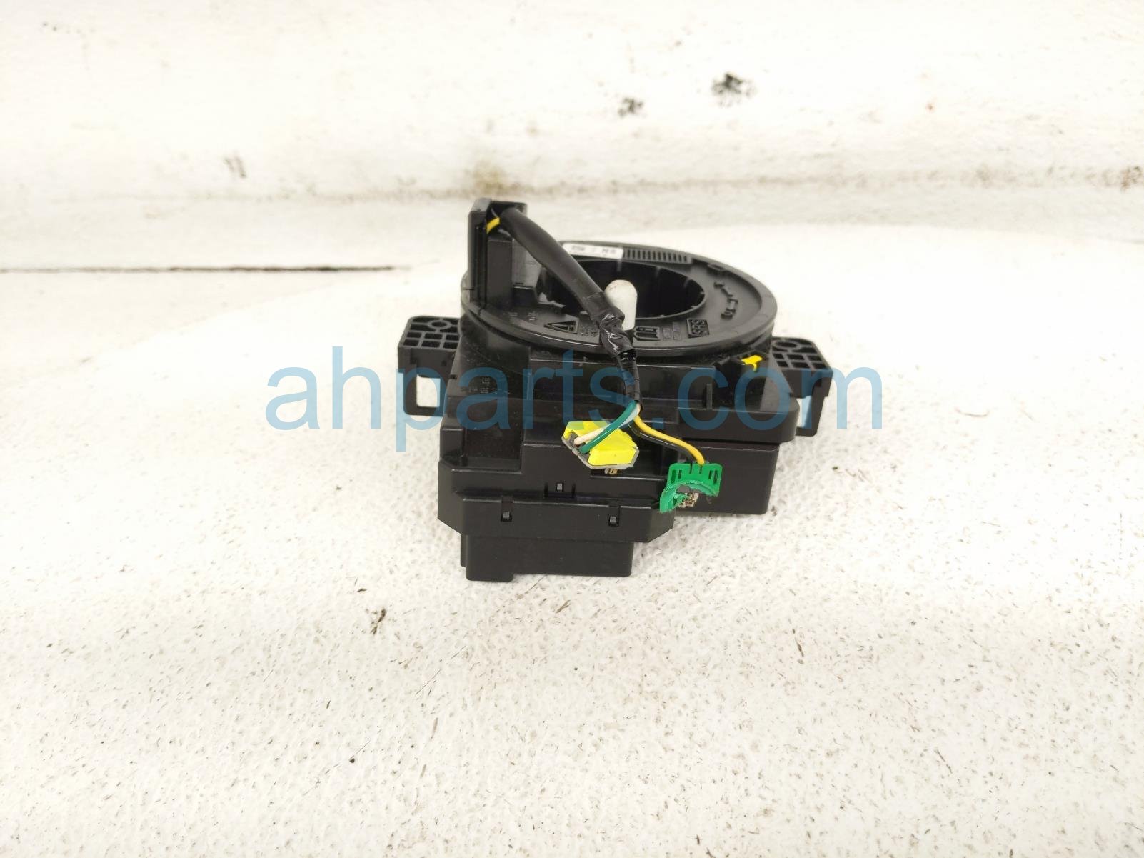 2020 Acura MDX Clockspring Reel Assy 3.5l At Fwd 77900 T5R A12 Replacement 2020 Acura MDX Clockspring Reel Assy 3.5l At Fwd 77900 T5R A12 Replacement thumbnail