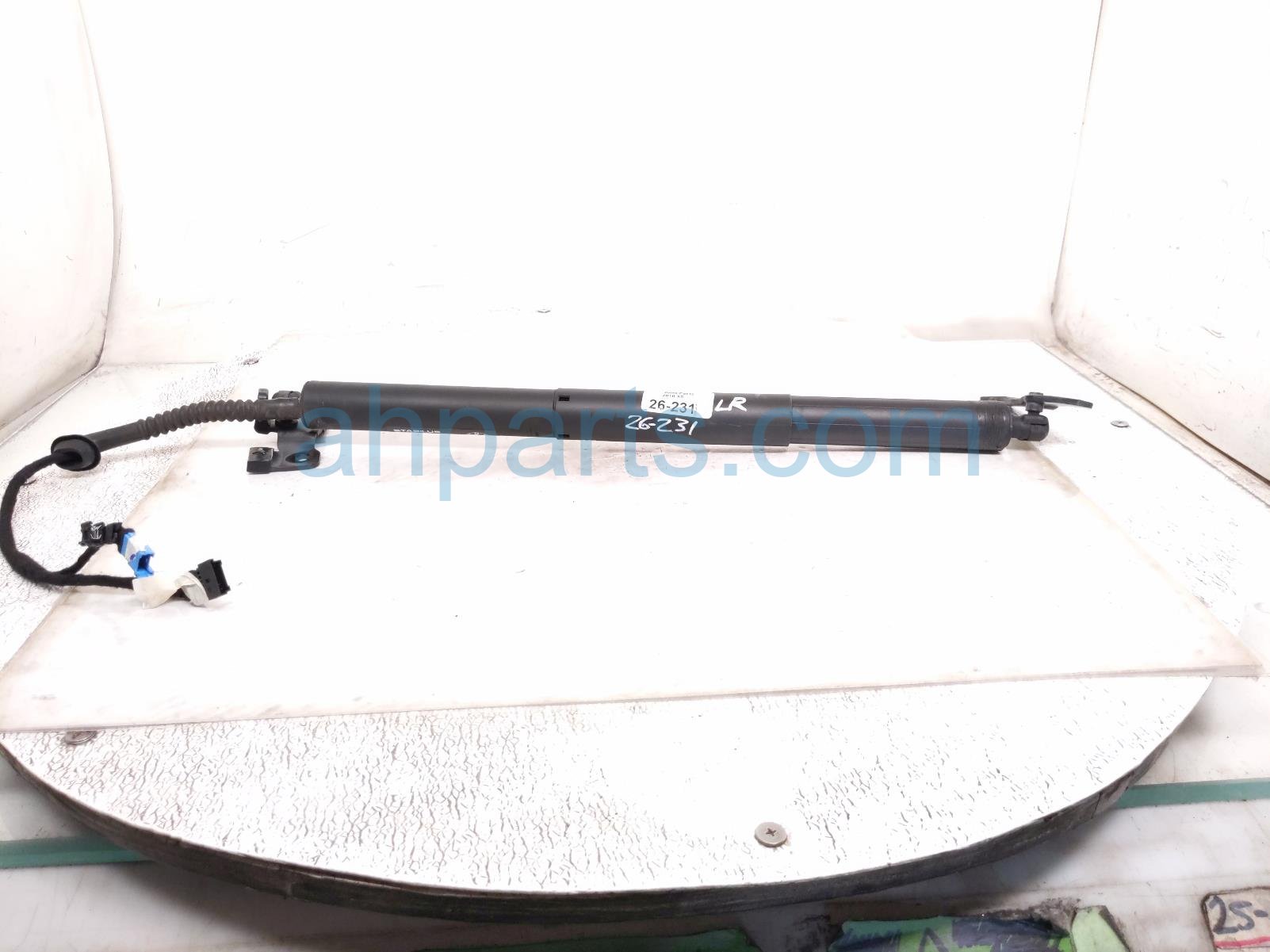 2018 BMW X5 Rear Driver Power Liftgate Strut 51 24 7 294 469 Replacement 2018 BMW X5 Rear Driver Power Liftgate Strut 51 24 7 294 469 Replacement thumbnail