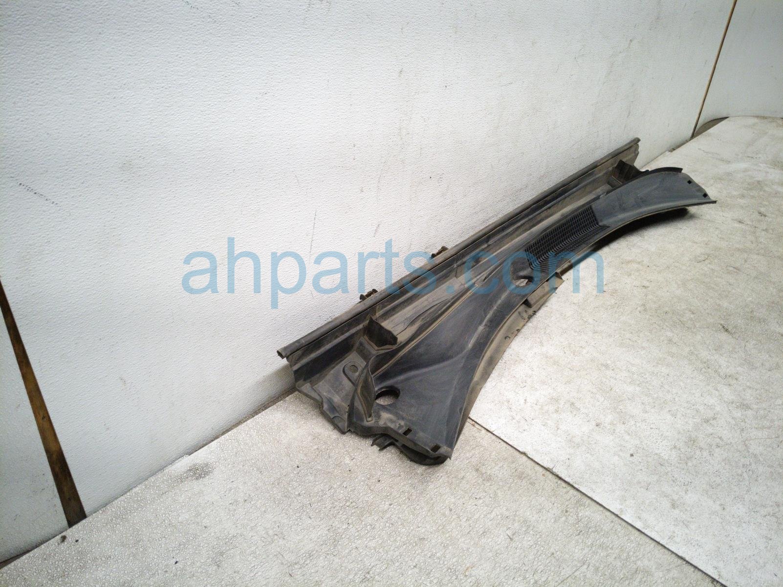 2024 Toyota Rav 4 Cover Windshield Cowl Vent Grille Panel 55708 0R050 Replacement 2024 Toyota Rav 4 Cover Windshield Cowl Vent Grille Panel 55708 0R050 Replacement thumbnail