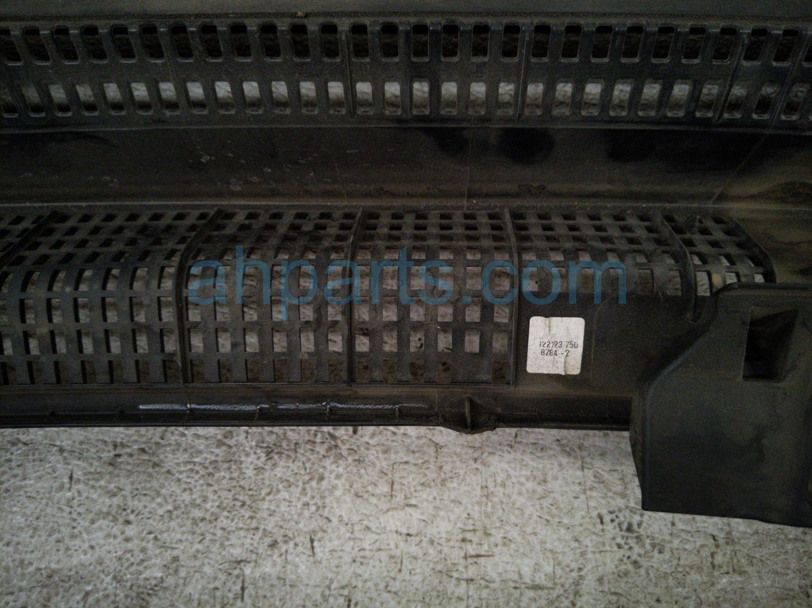 2024 Toyota Rav 4 Cover Windshield Cowl Vent Grille Panel 55708 0R050 Replacement 2024 Toyota Rav 4 Cover Windshield Cowl Vent Grille Panel 55708 0R050 Replacement thumbnail