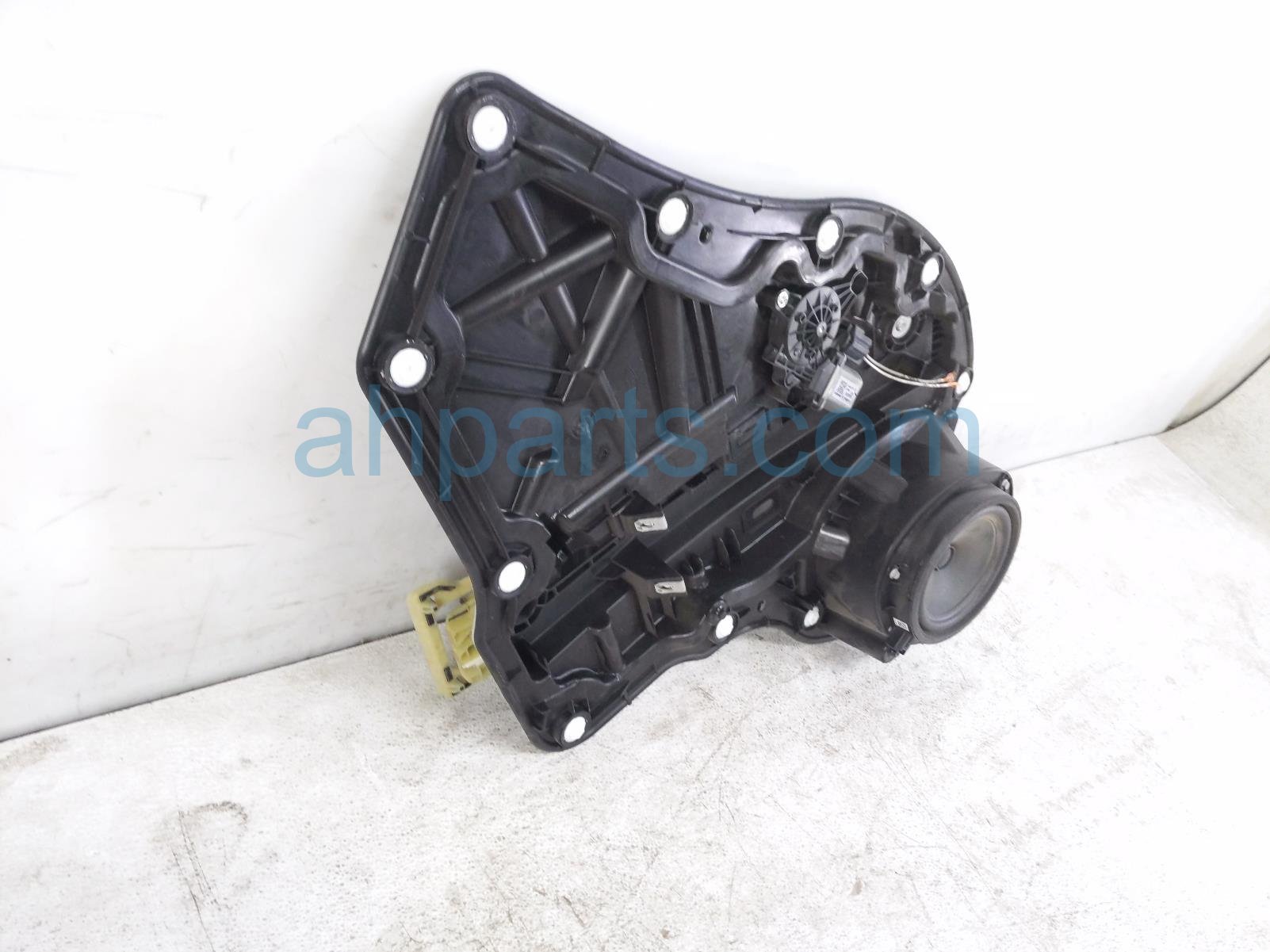 2020 Ford Explorer Rear Passenger Window Regulator & Motor LB5Z 5827008 A Replacement 2020 Ford Explorer Rear Passenger Window Regulator & Motor LB5Z 5827008 A Replacement thumbnail